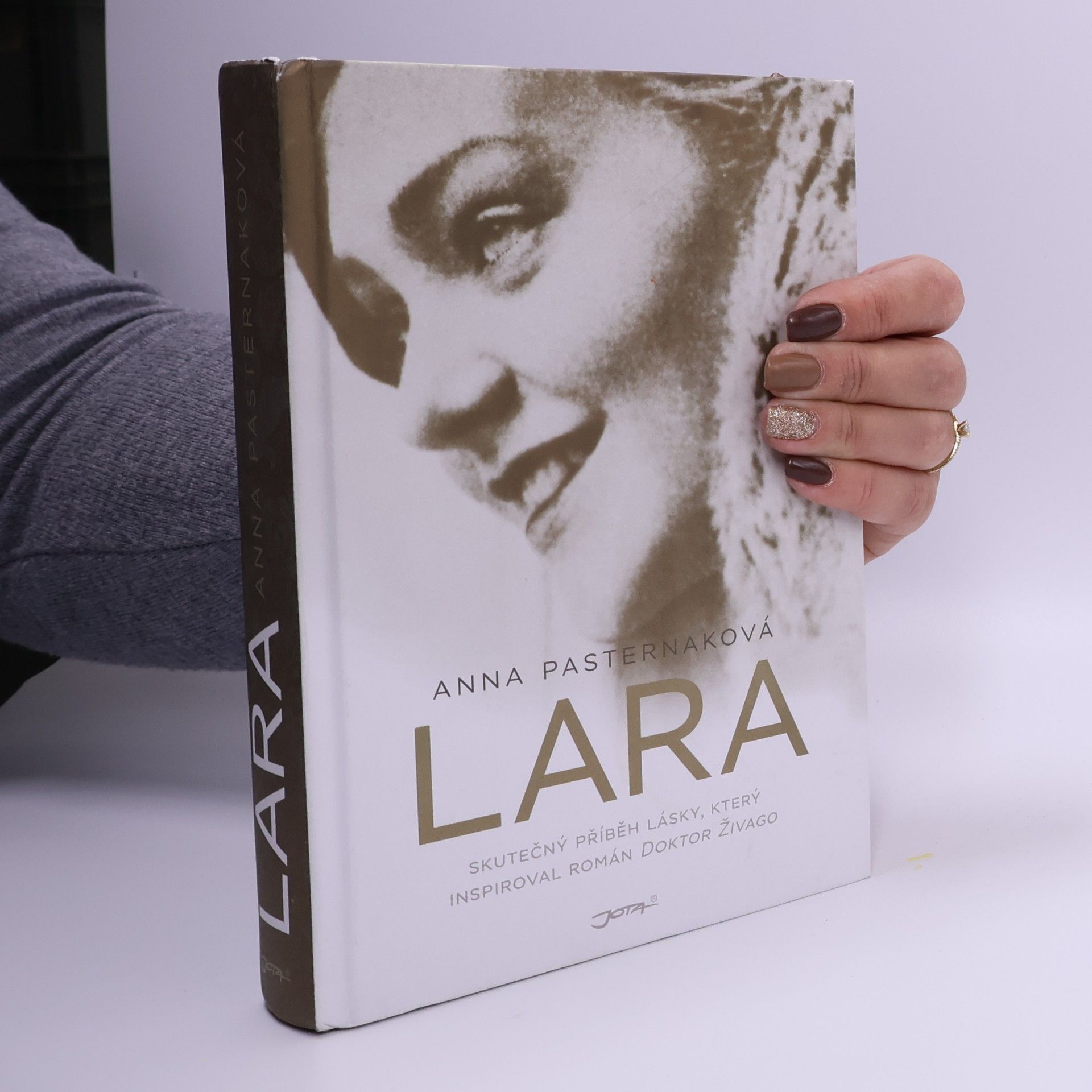 Anna Pasternak Lara