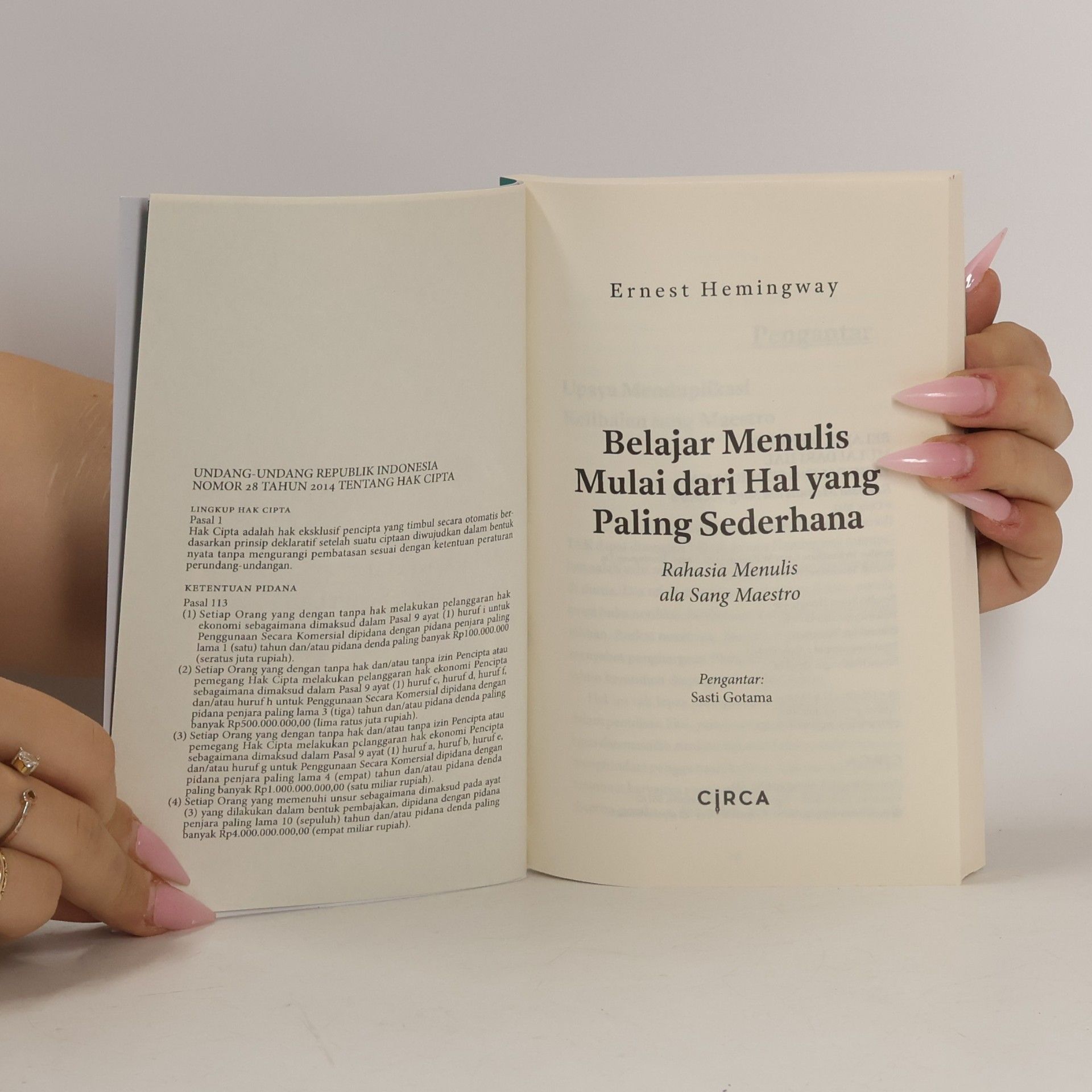 Ernest Hemingway Belajar menulis mulai dari hal yang paling sederhana