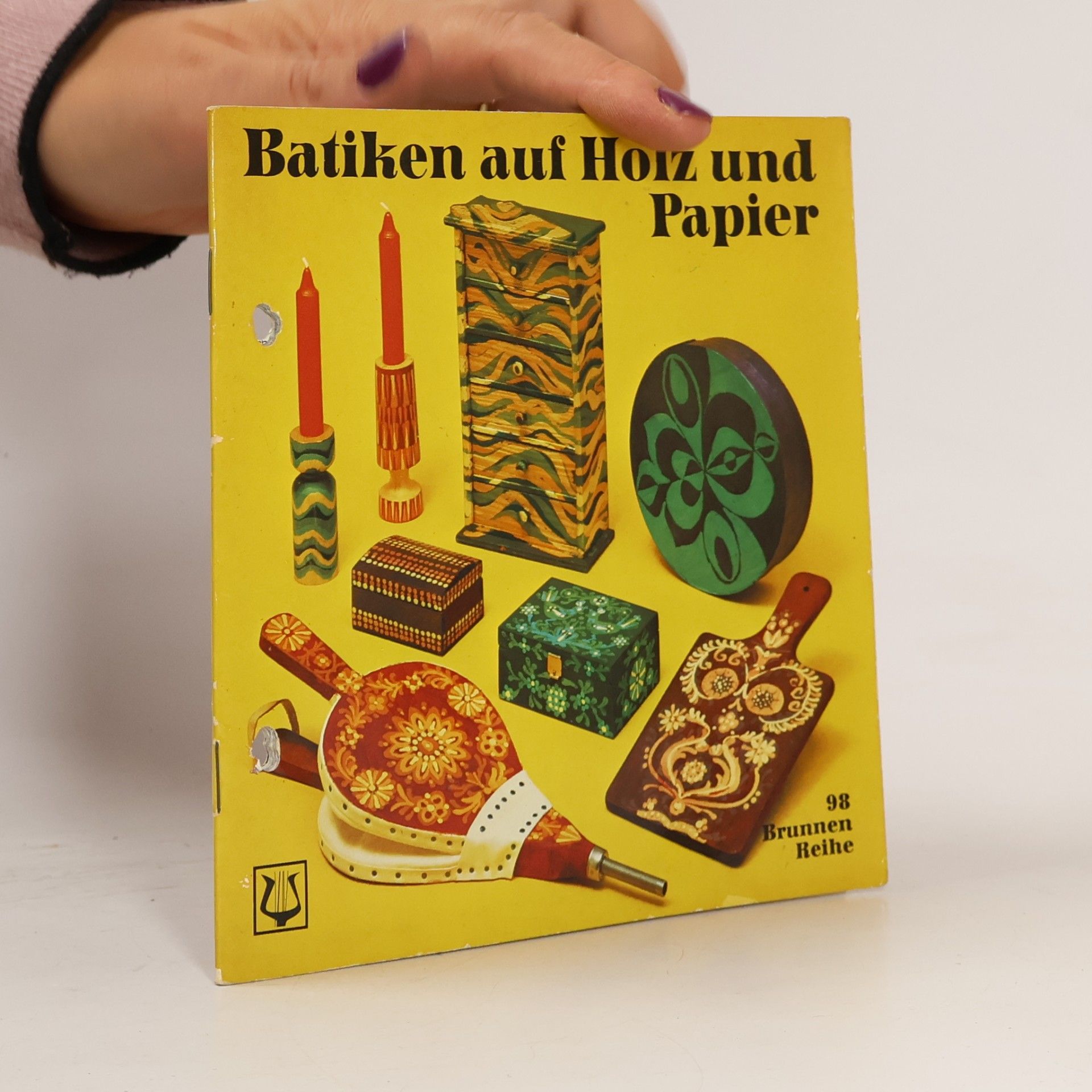 Batiken auf Holz und Papier