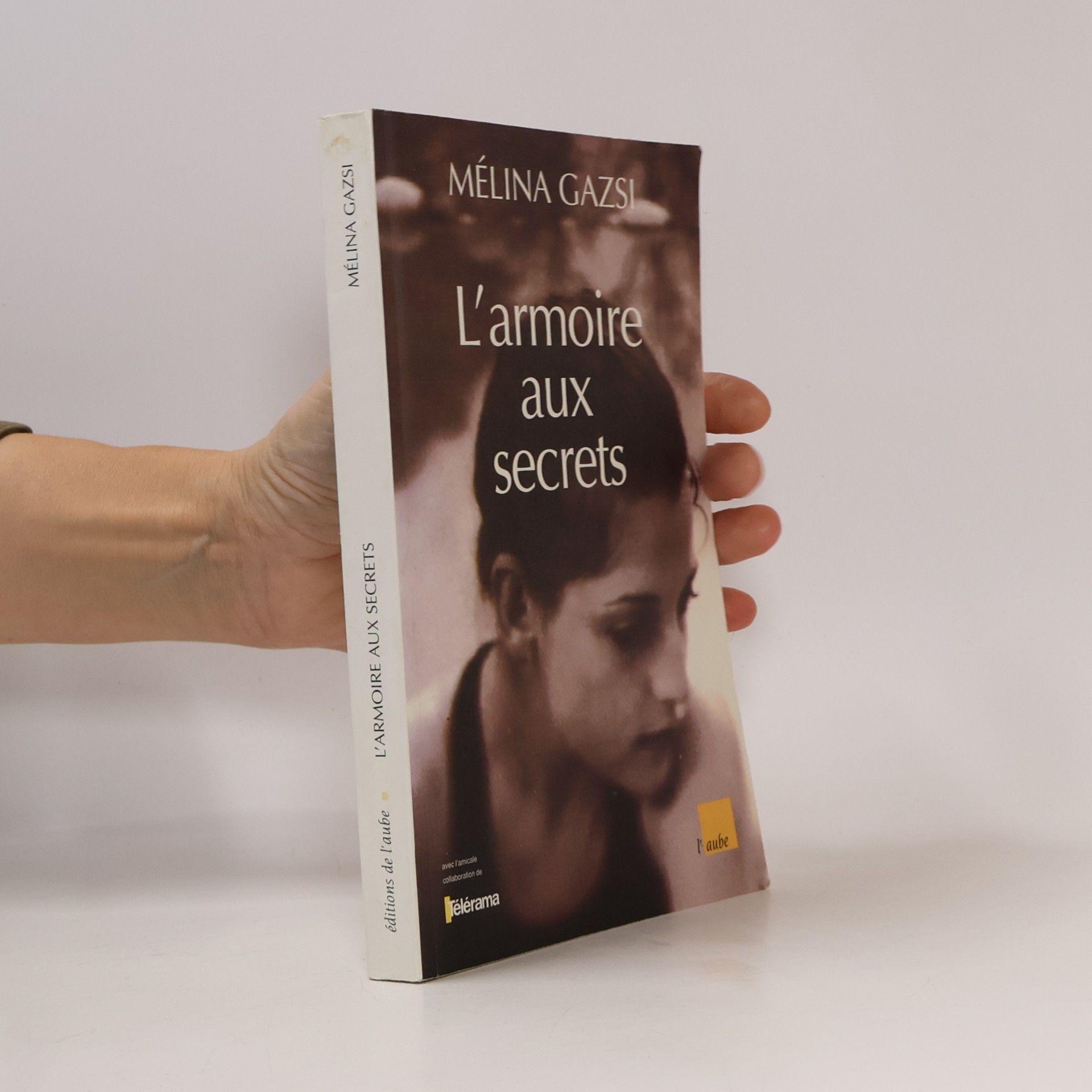 Mélina Gazsi L'armoire aux secrets
