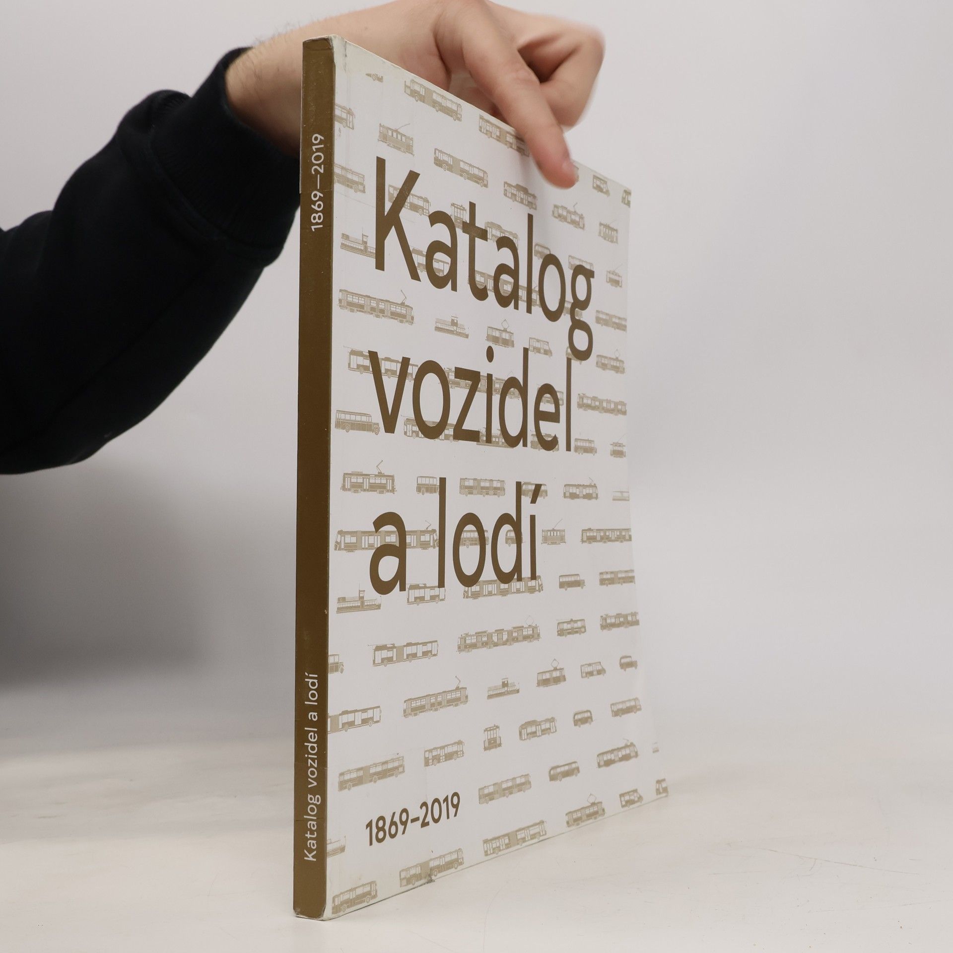 Katalog vozidel a lodí 1869-2019