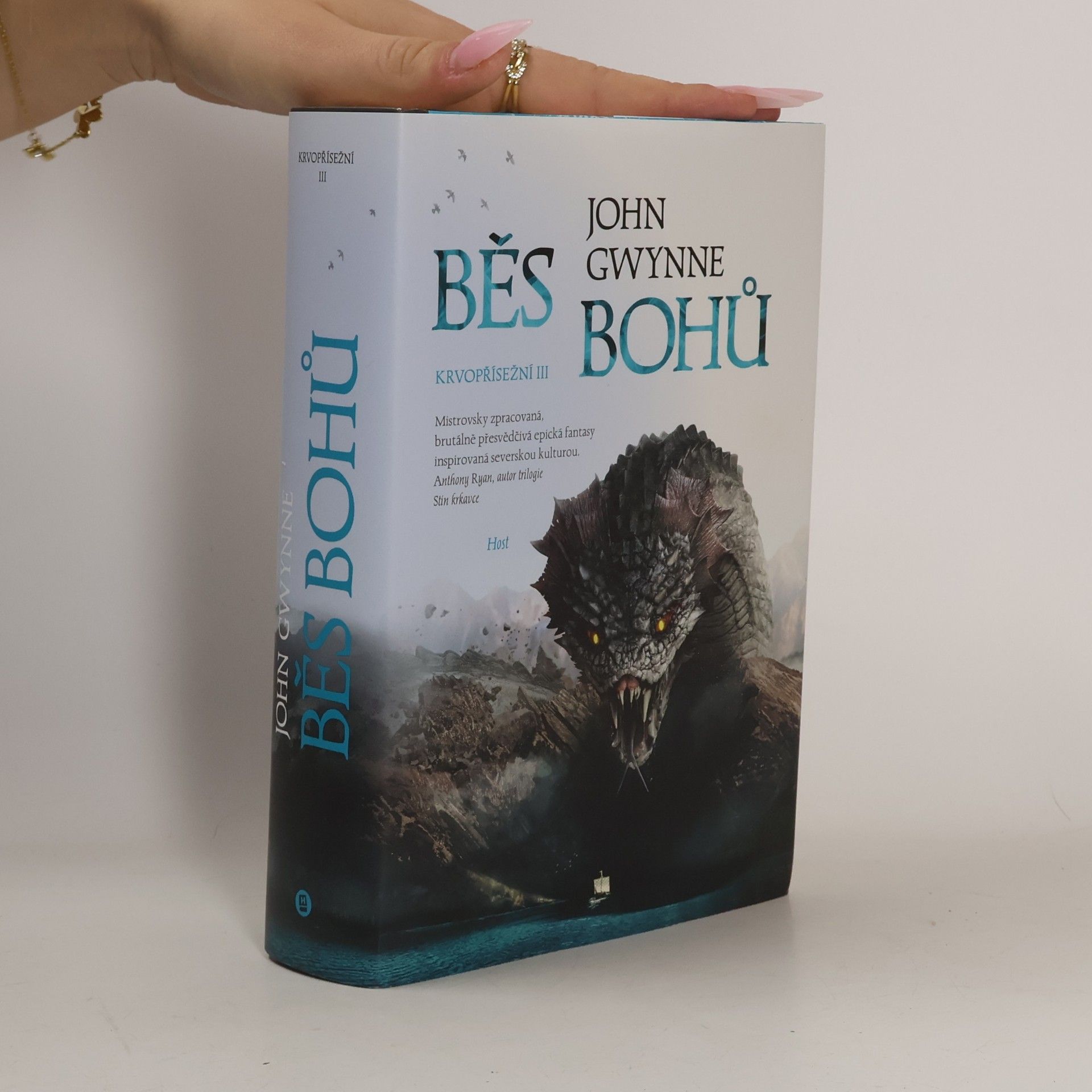 Běs bohů