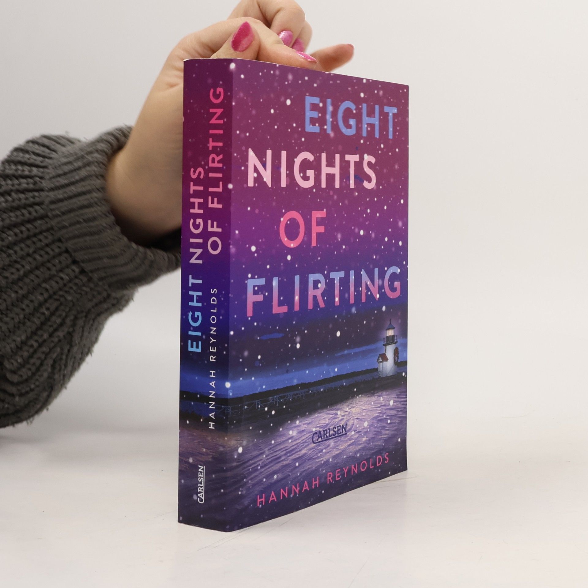 Hannah Reynolds Eight Nights of Flirting