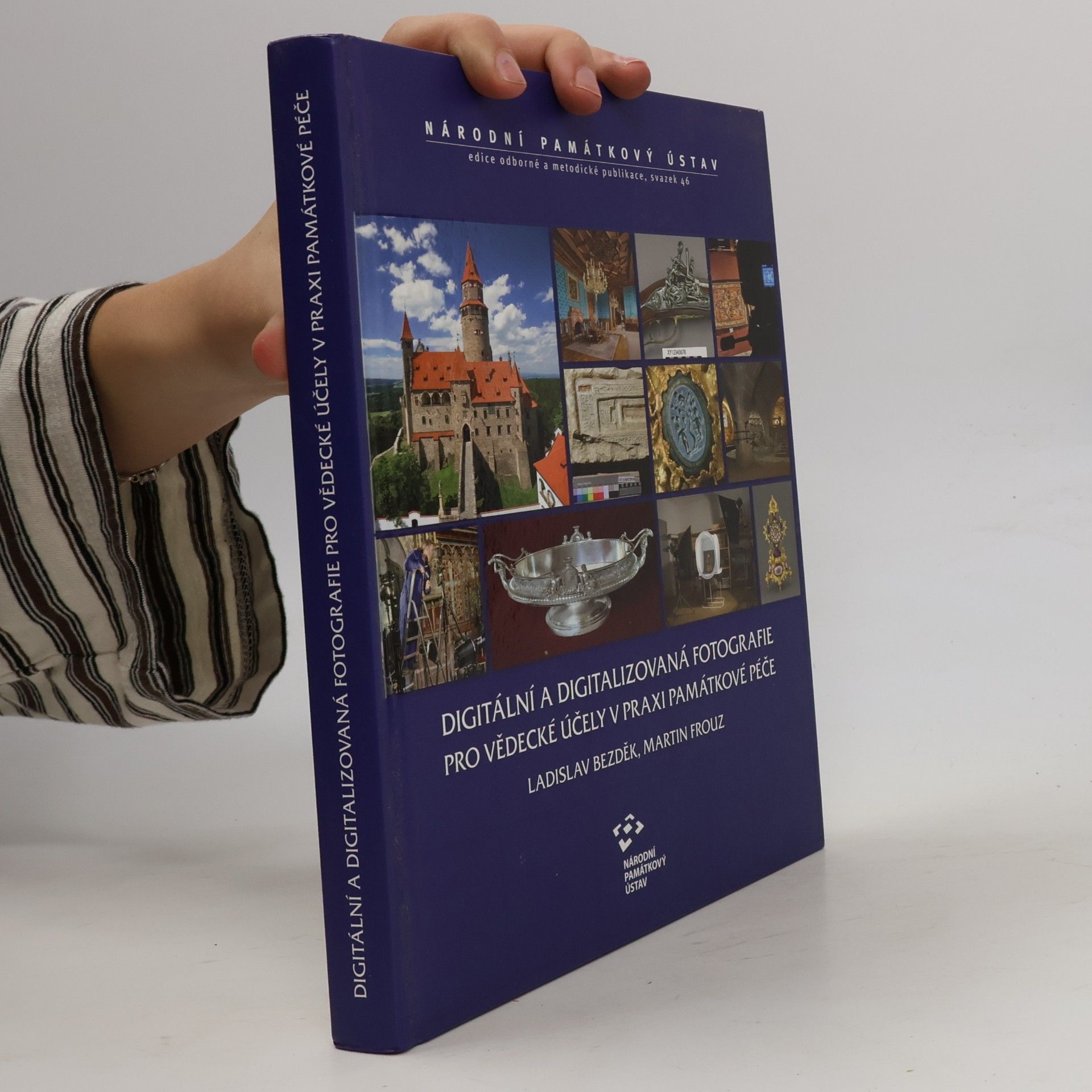 Digitální a digitalizovaná fotografie pro vědecké účely v praxi památkové péče