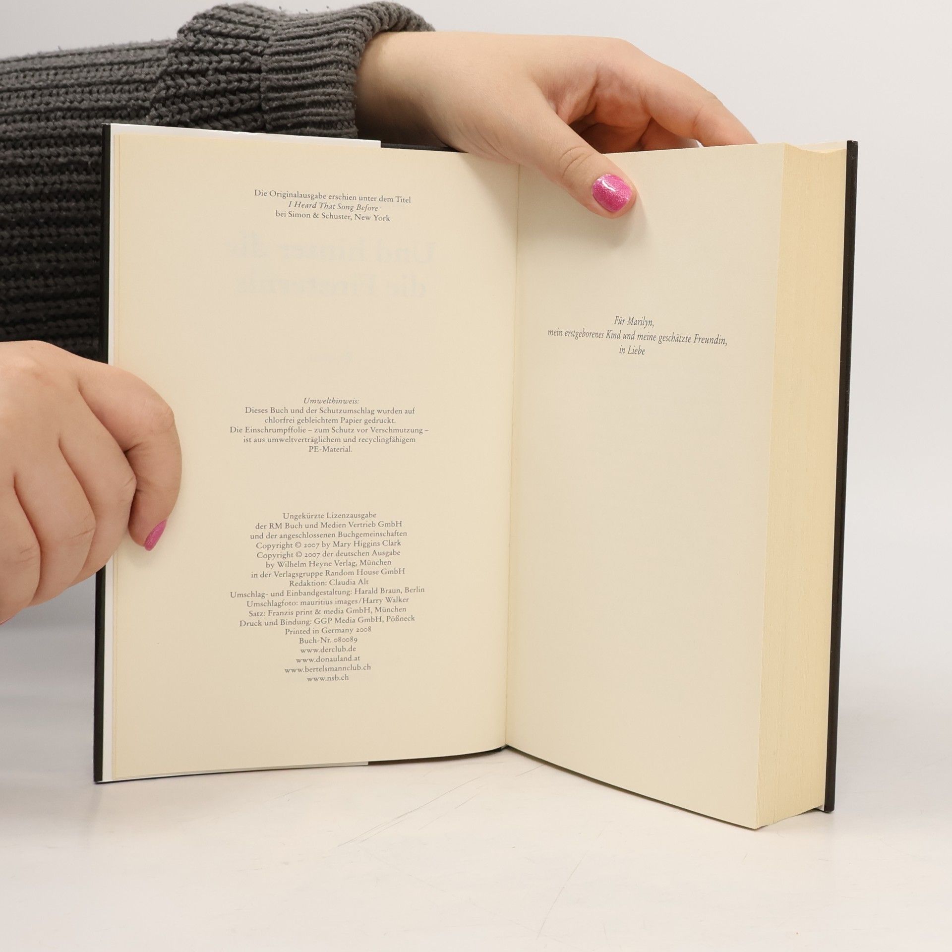 Mary Higgins Clark Und hinter dir die Finsternis