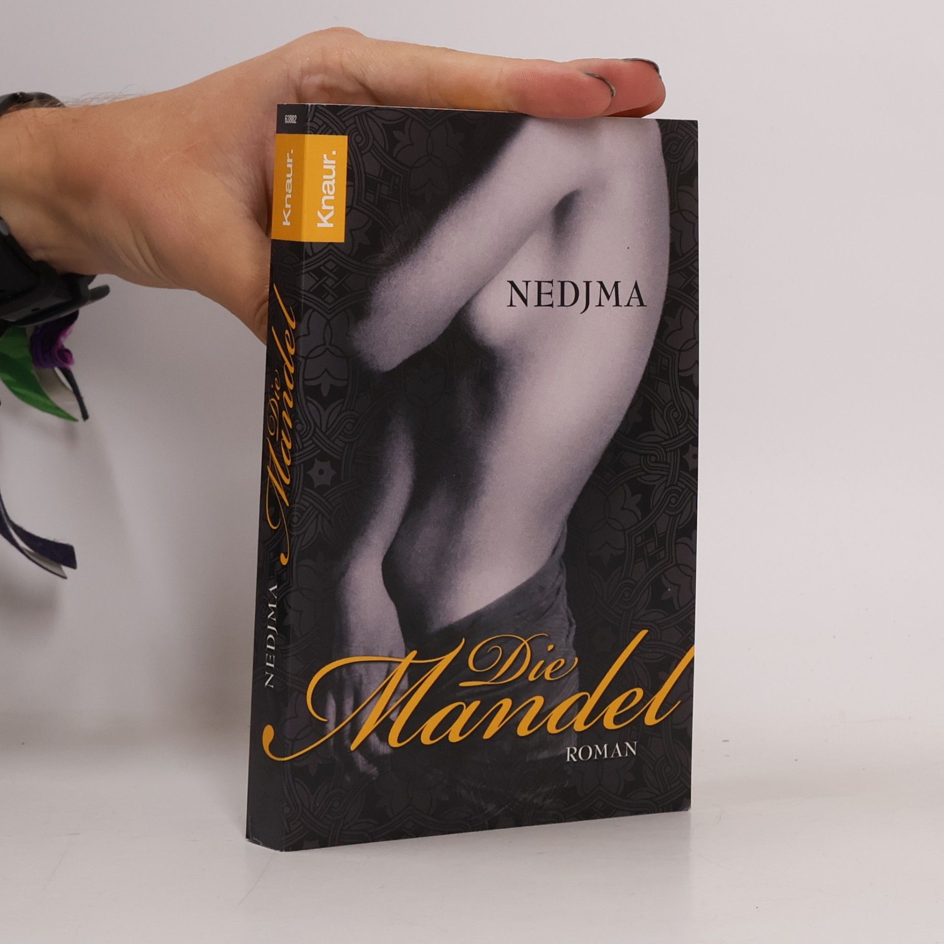 Nedjma Die Mandel