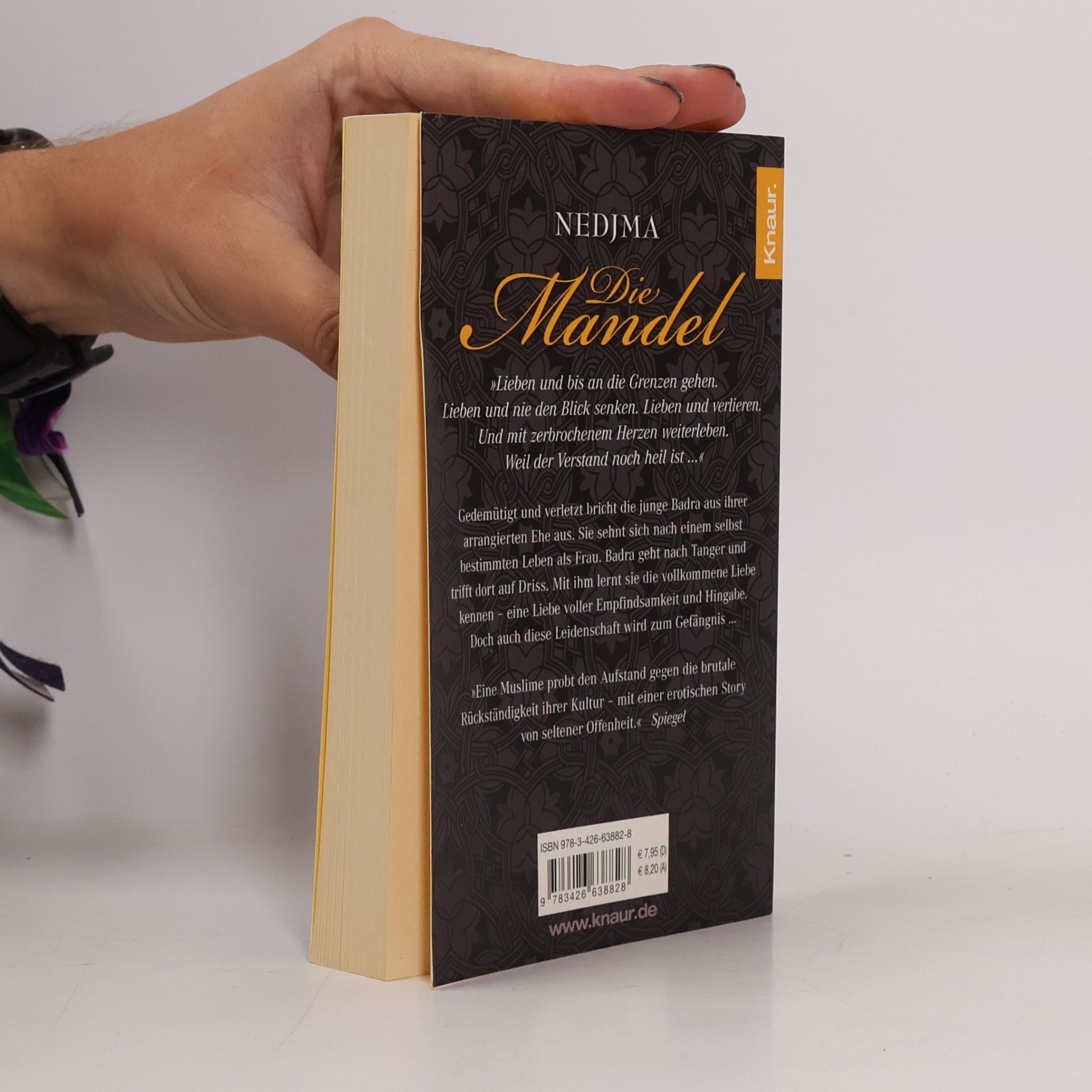 Nedjma Die Mandel