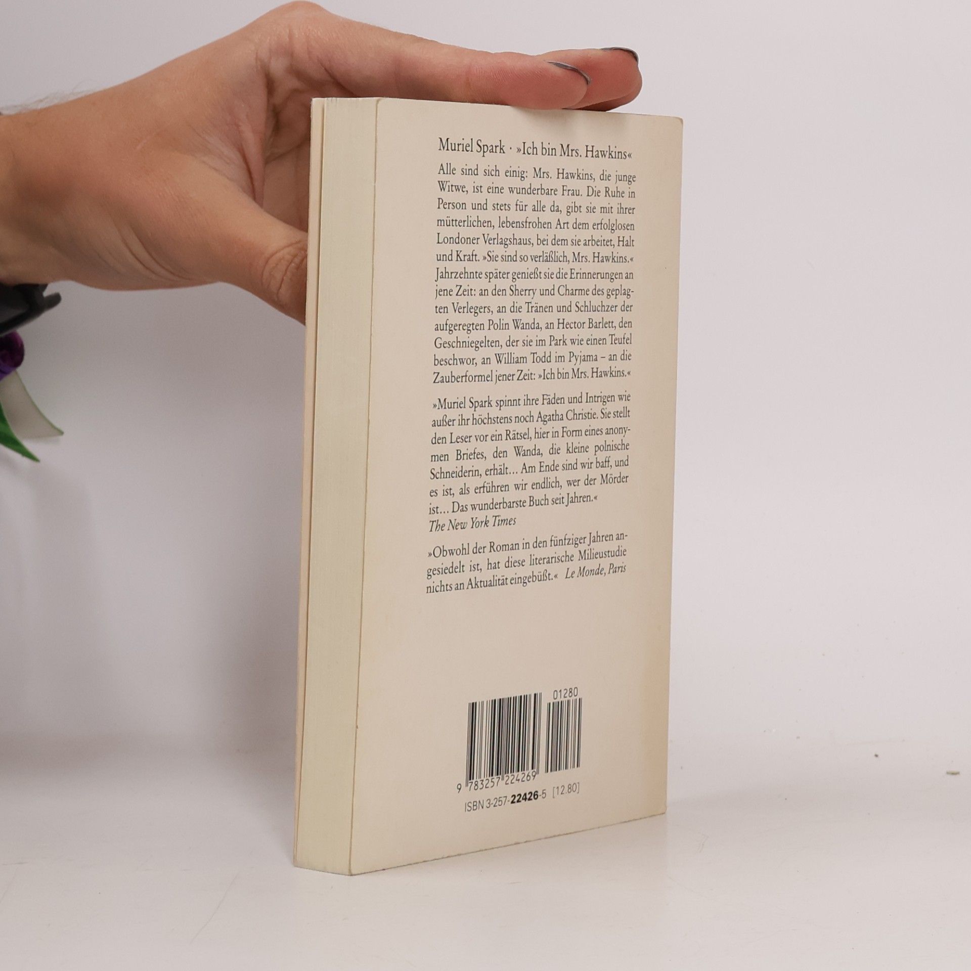 Muriel Spark "Ich bin Mrs. Hawkins"
