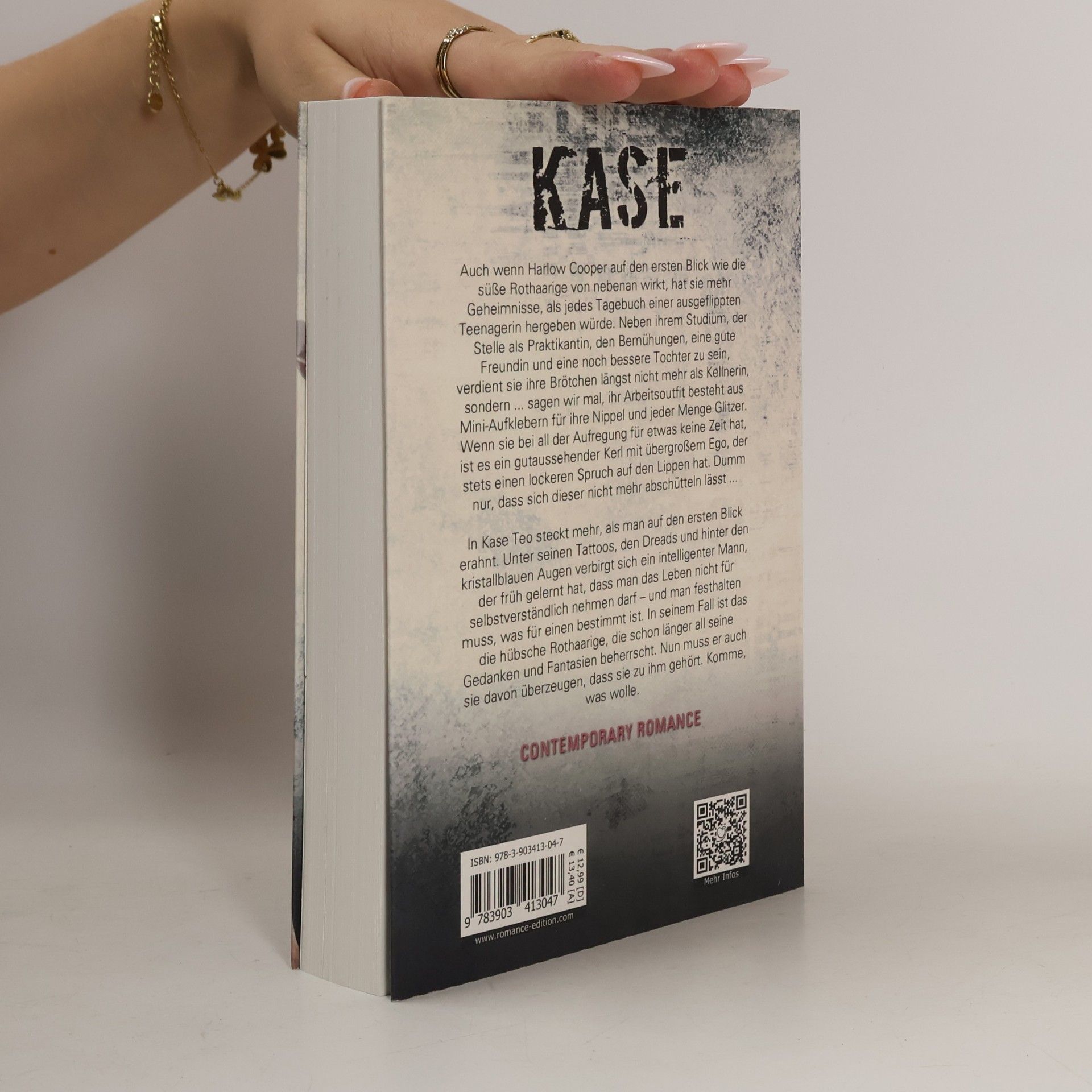 Layla Frost Hyde & Seek: Kase