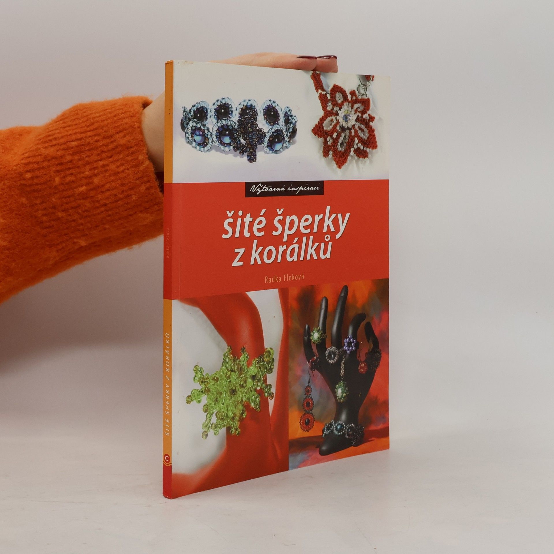 Šité šperky z korálků