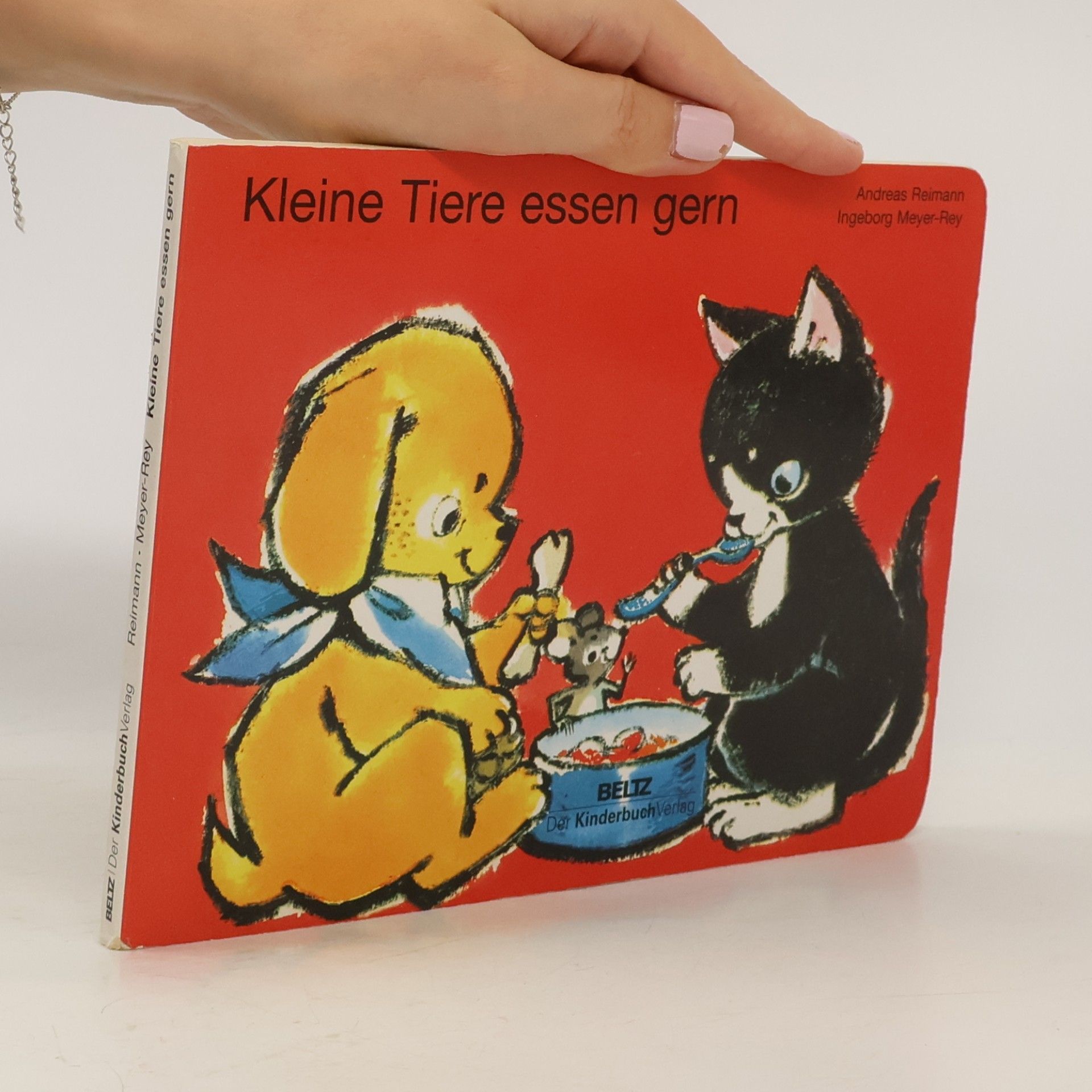 Kleine Tiere essen gern. Vierfarbiges Pappbilderbuch