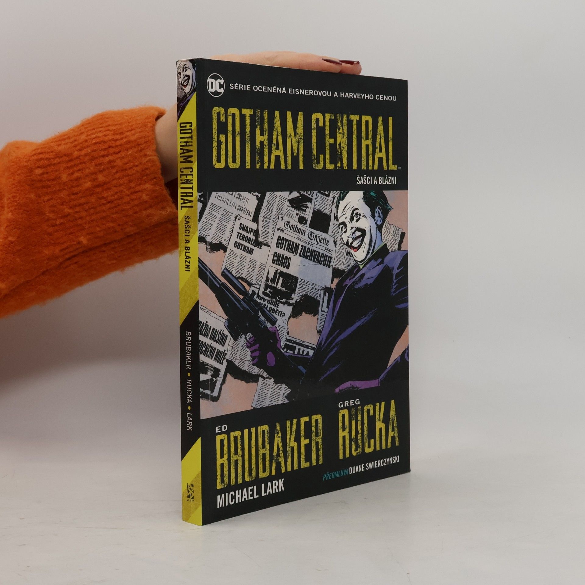 Gotham Central. Šašci a blázni (2. díl)
