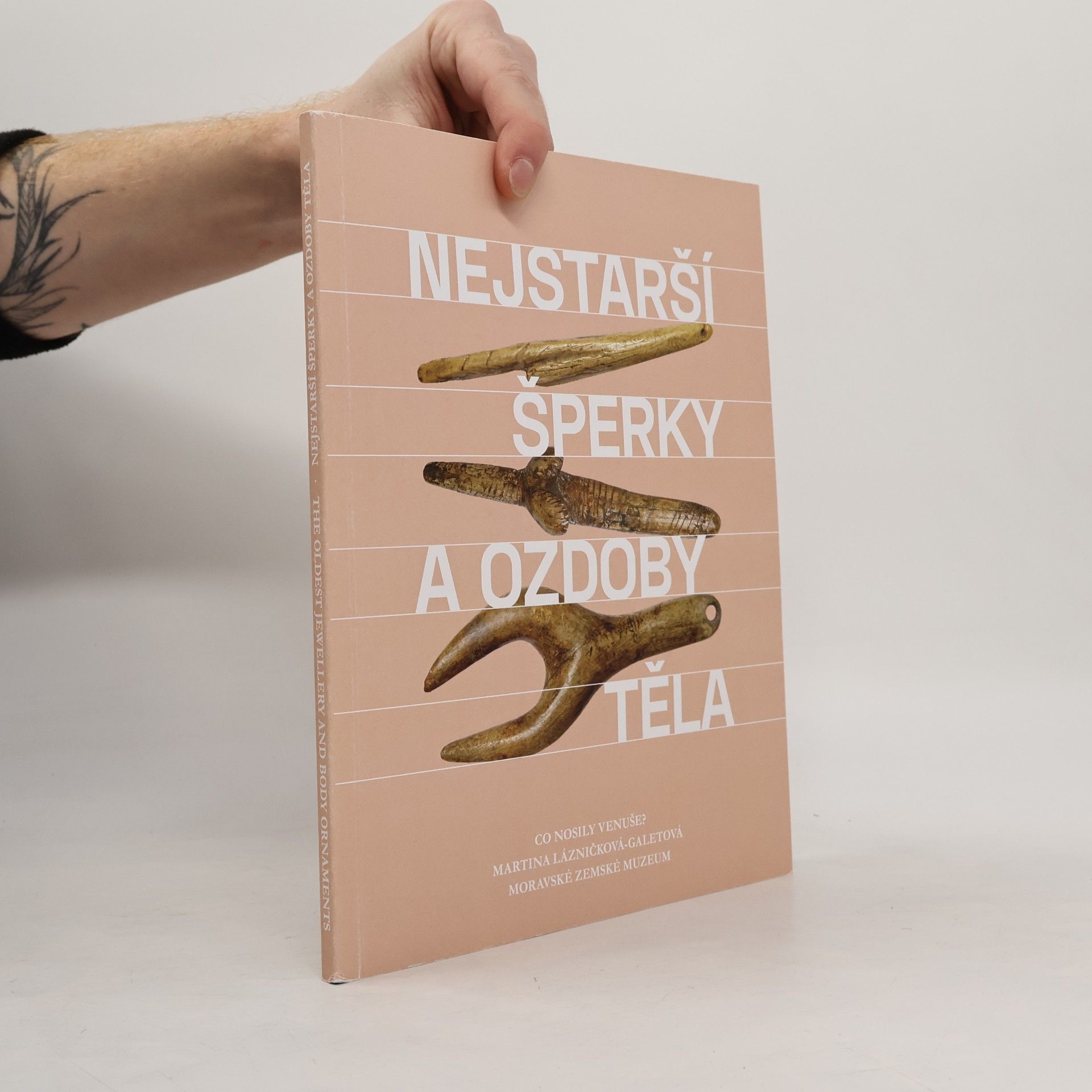 Nejstarší šperky a ozdoby těla