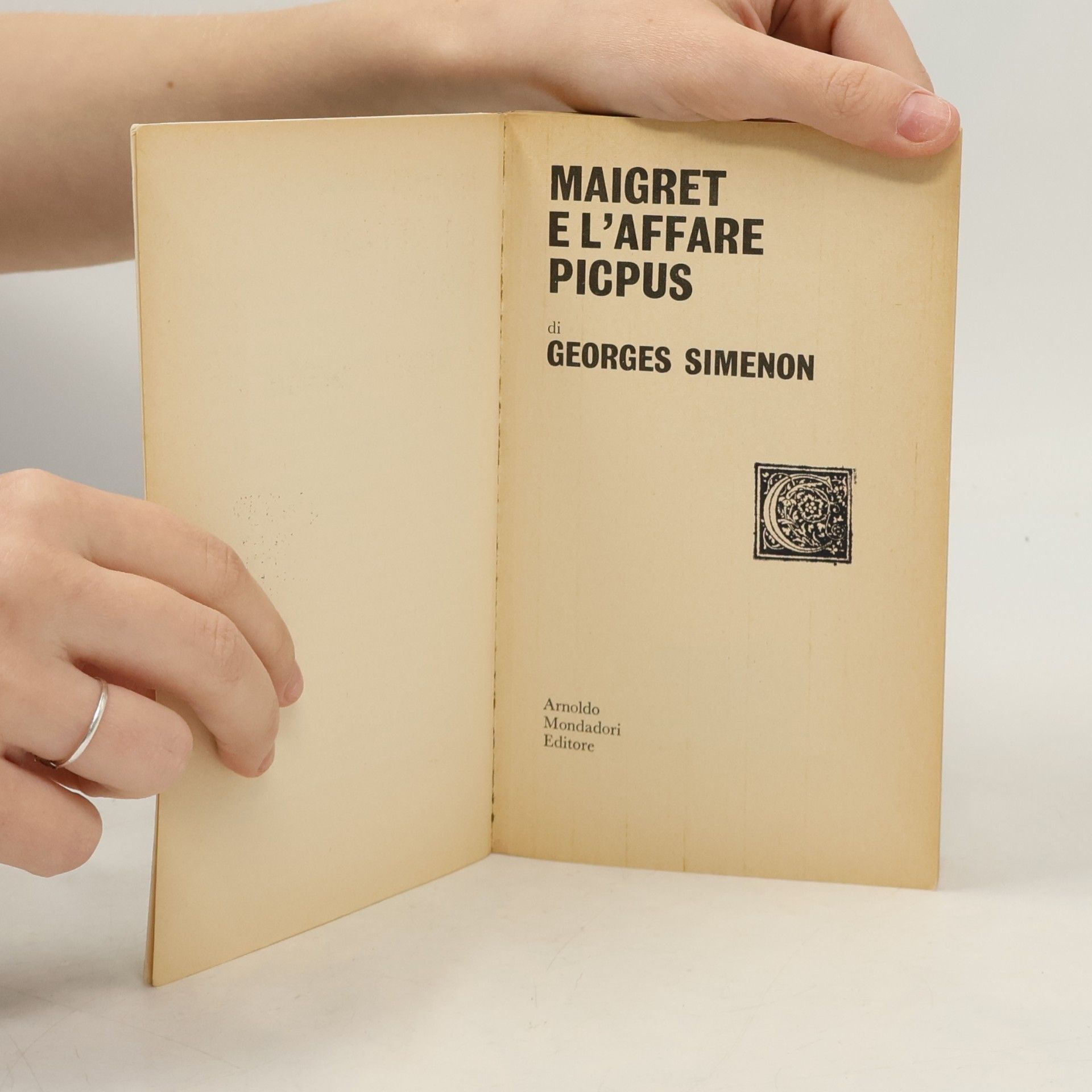 Georges Simenon Maigret e l'affare Picpus 11