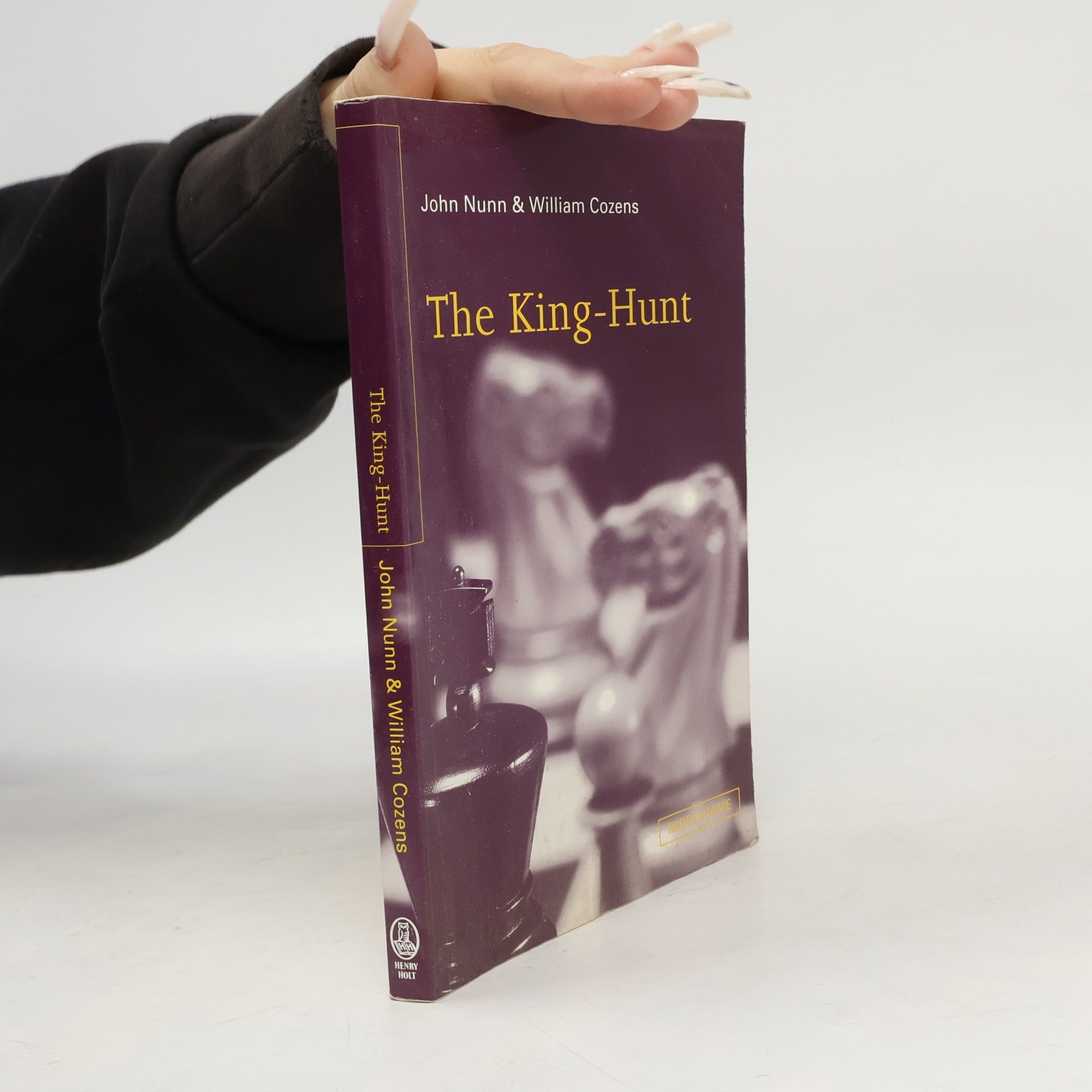 Middlegame: The King-Hunt