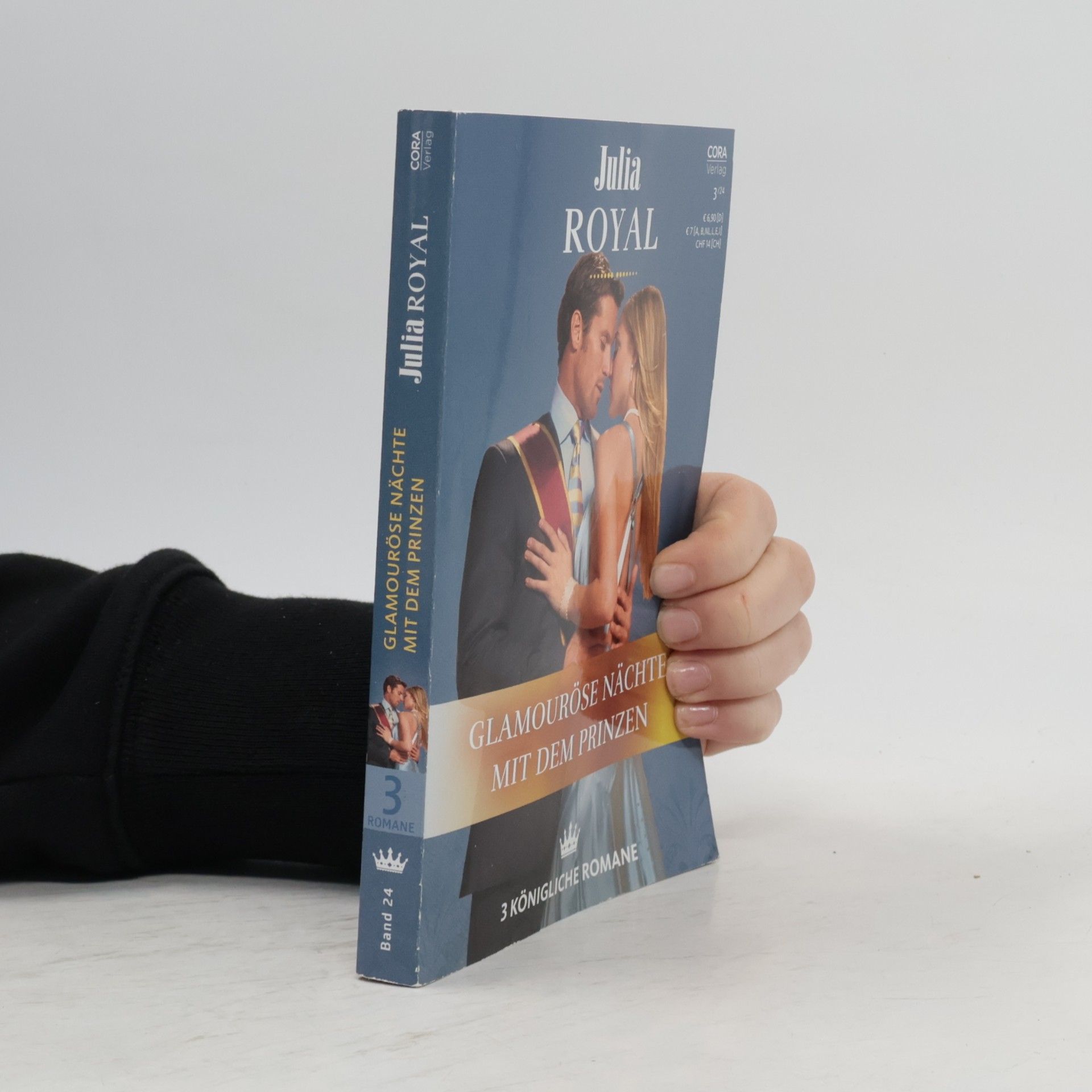 Julia Royal 24