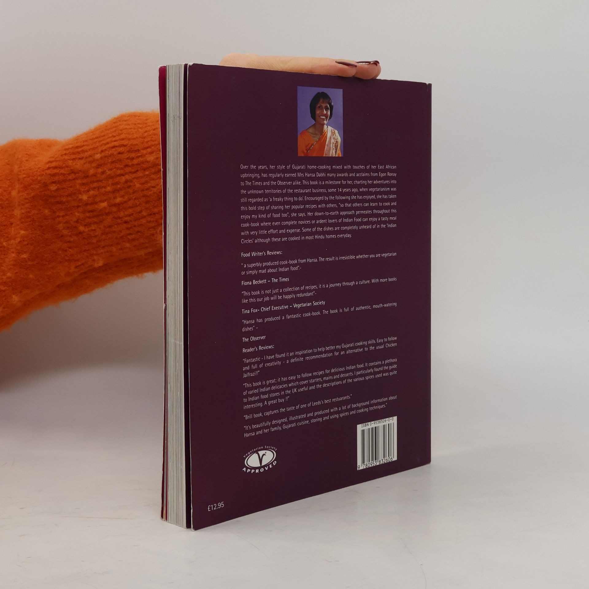 Hansa Dabhi Hansa's Indian Vegetarian Cookbook
