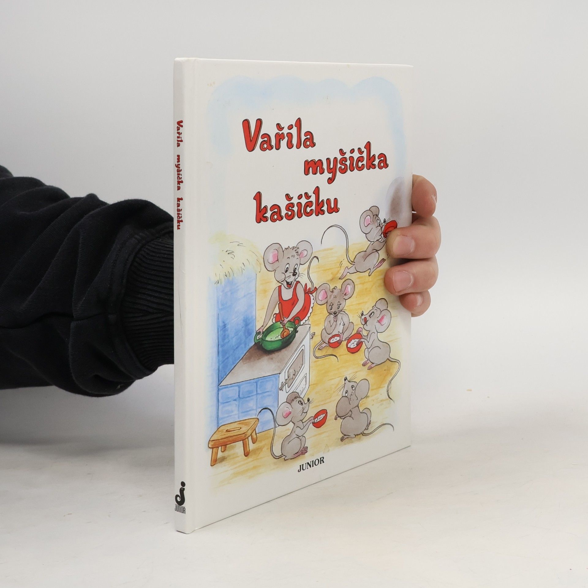 Vařila myšička kašičku