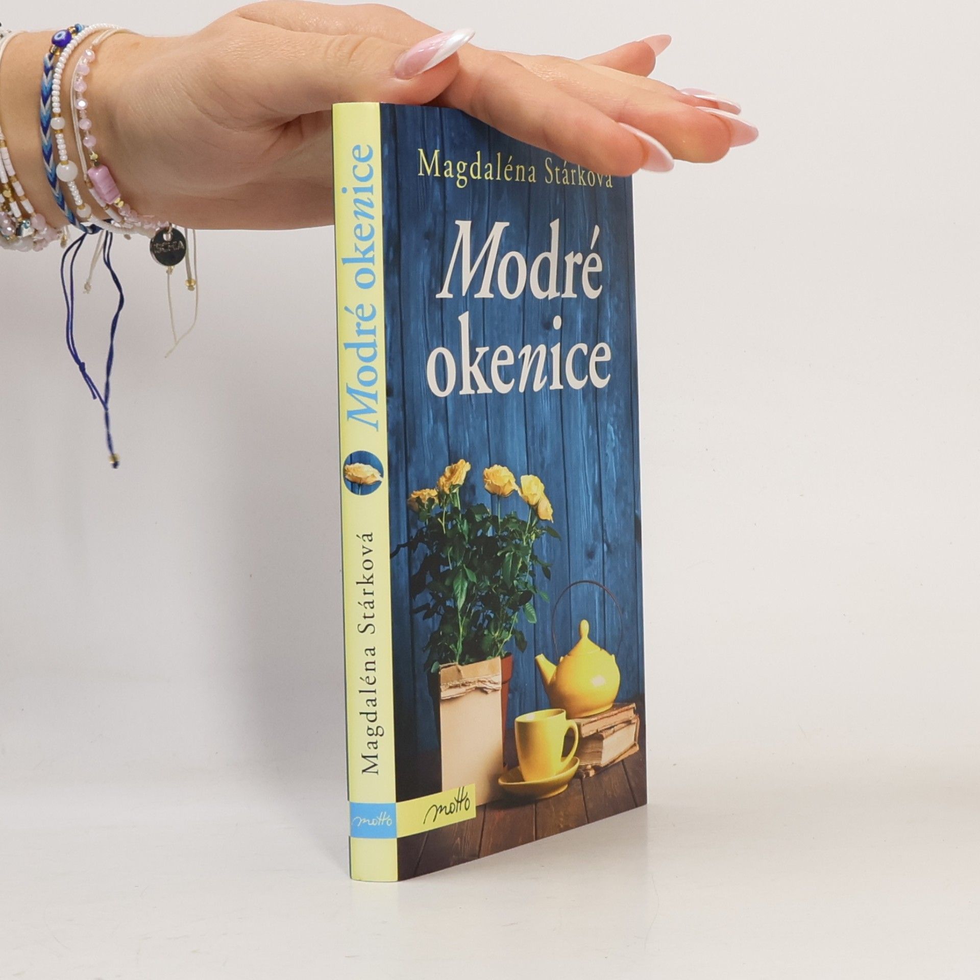 Modré okenice