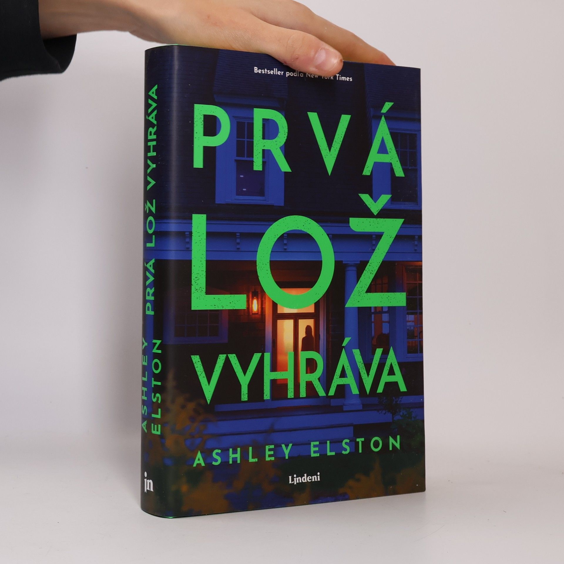 Ashley Elston Prvá lož vyhráva