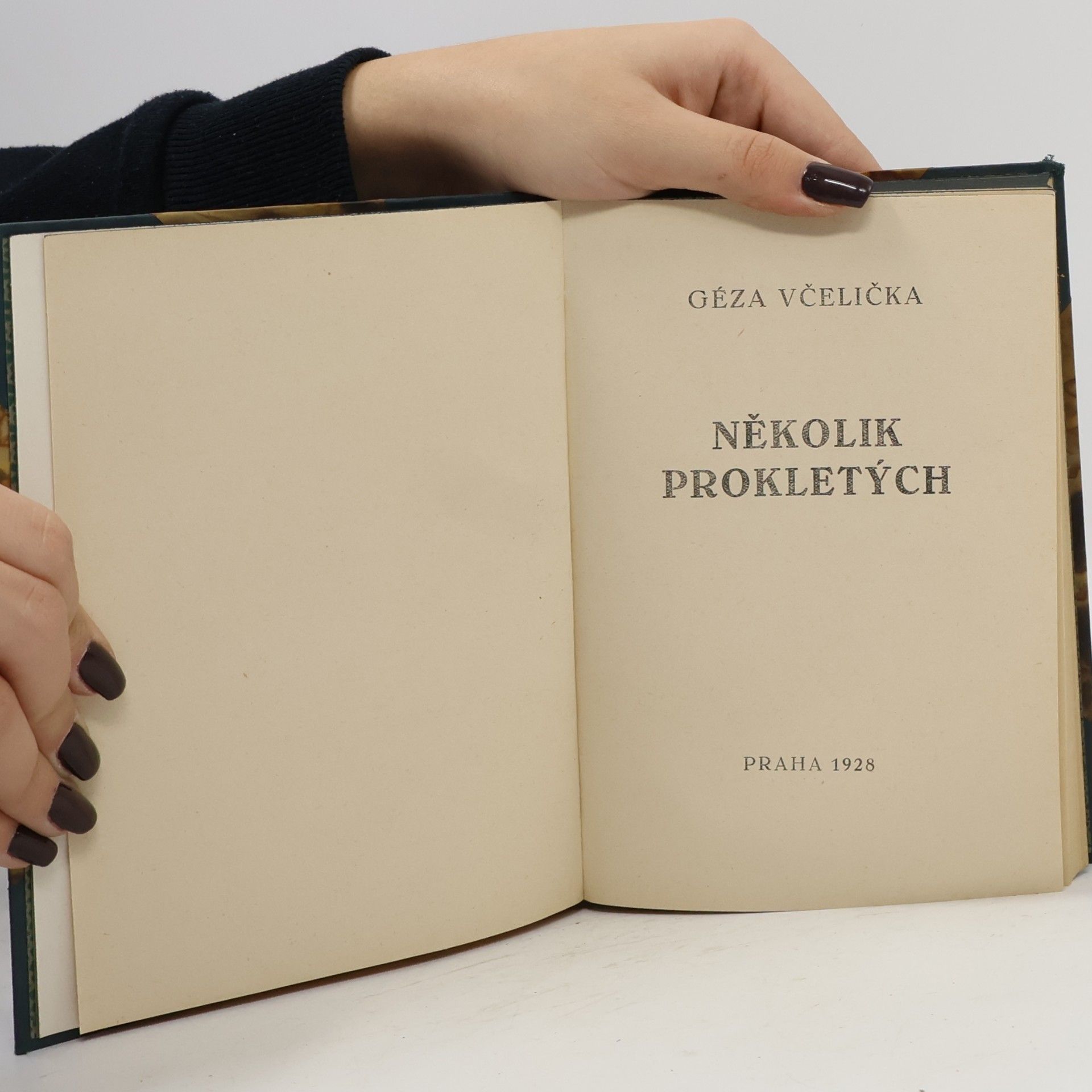 Géza Včelička Několik prokletých