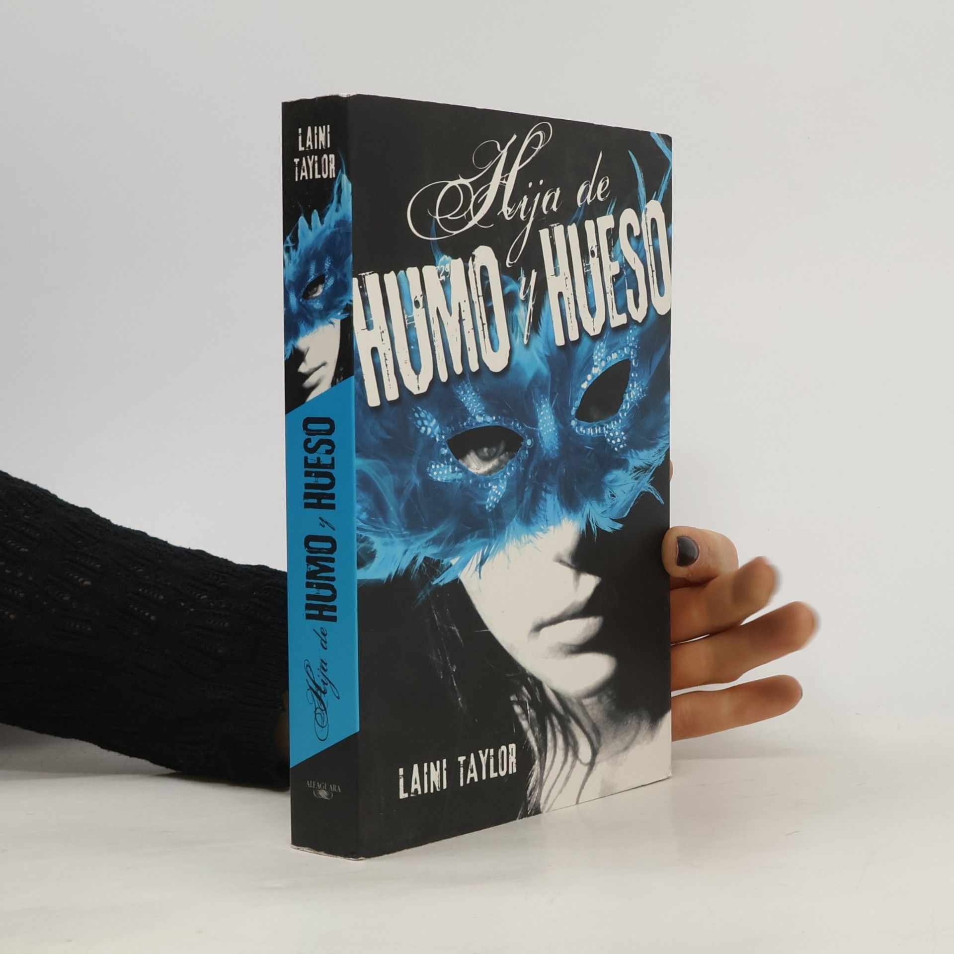 Hija de humo y hueso