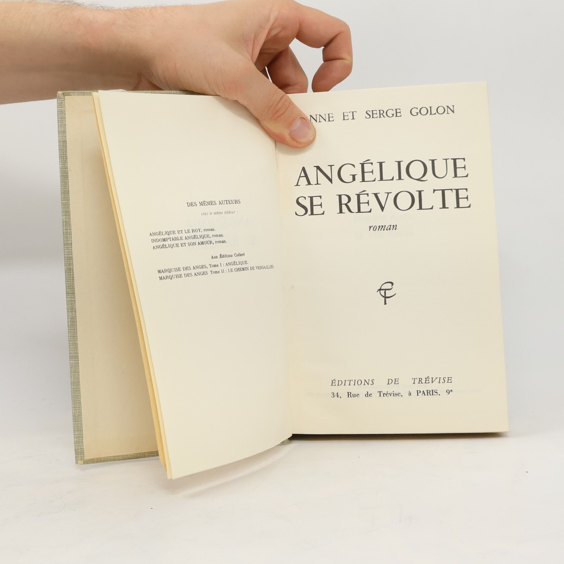 Anne Et Serge Golon Angélique se révolte