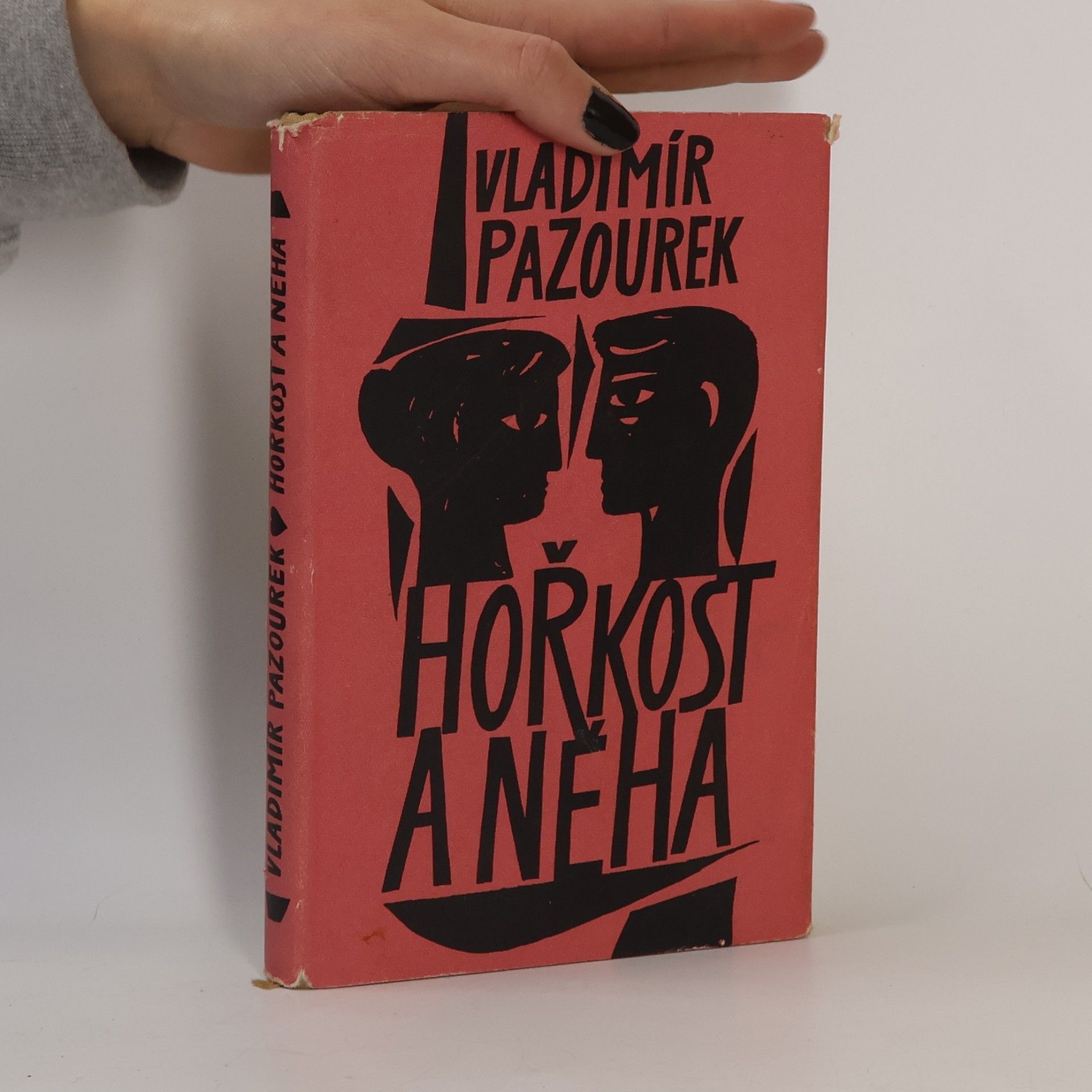 Hořkost a něha