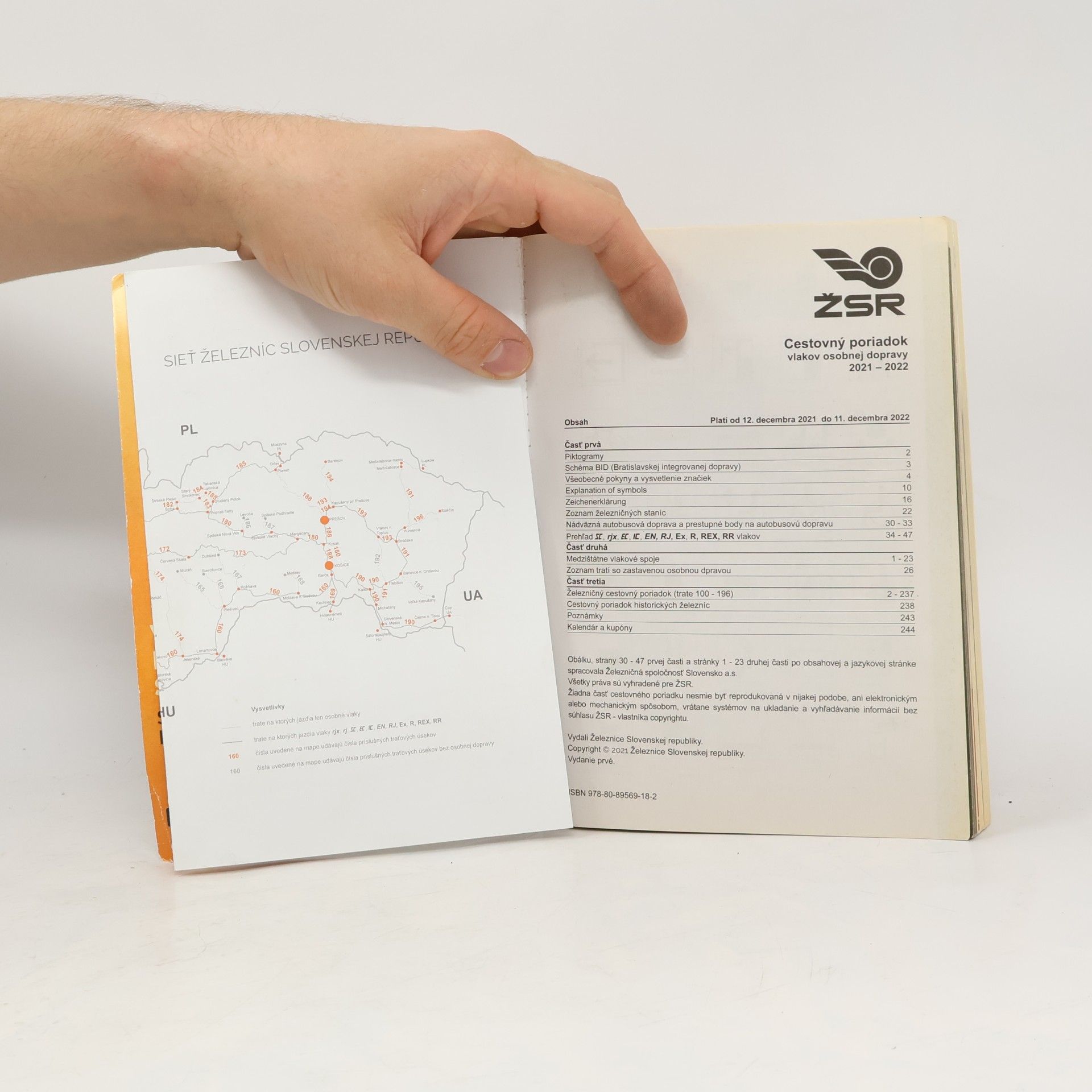 Autorenkollektiv ŽSR Cestovný poriadok vlakov osobnej dopravy 2021-2022