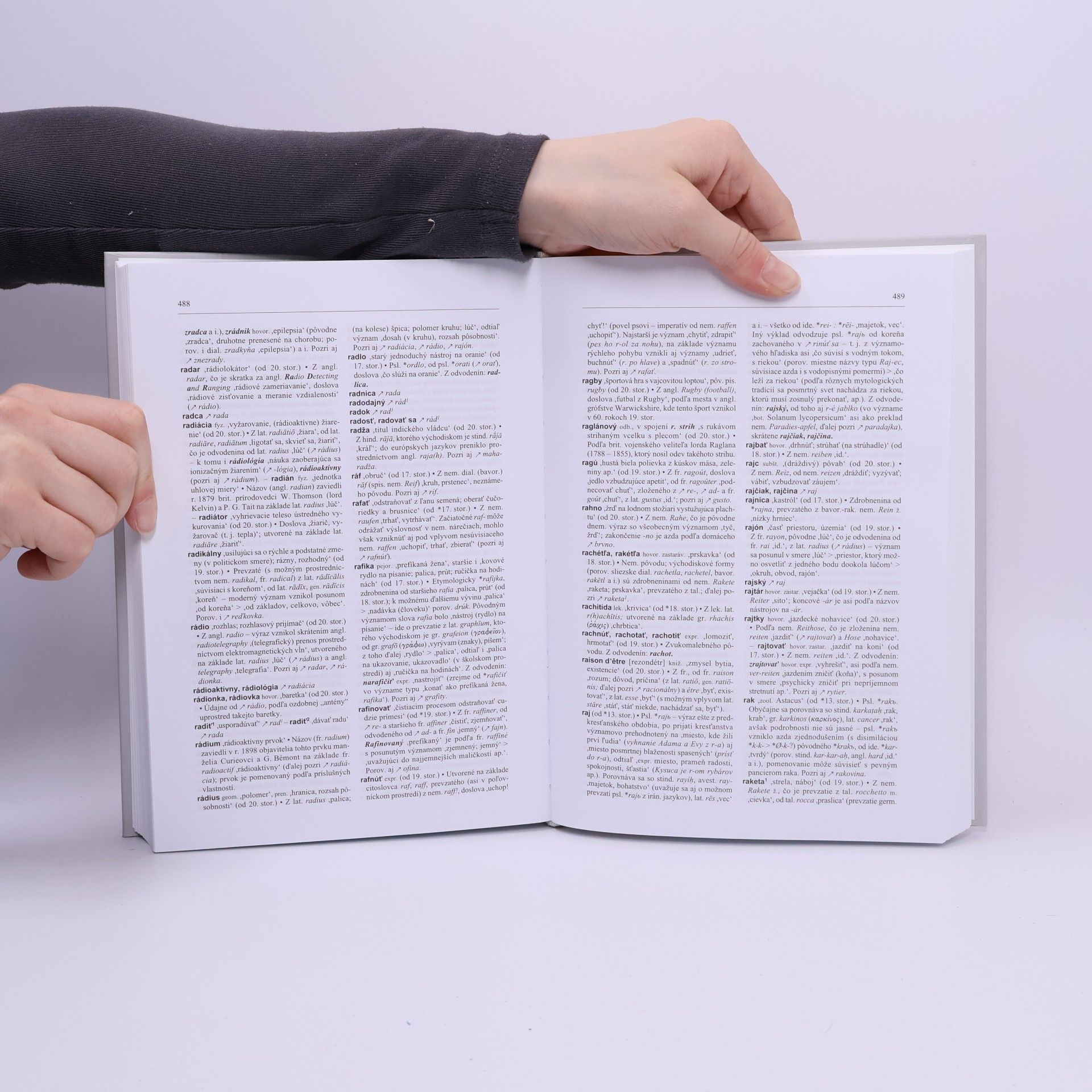 Ľubor Králik Stručný etymologický slovník slovenčiny