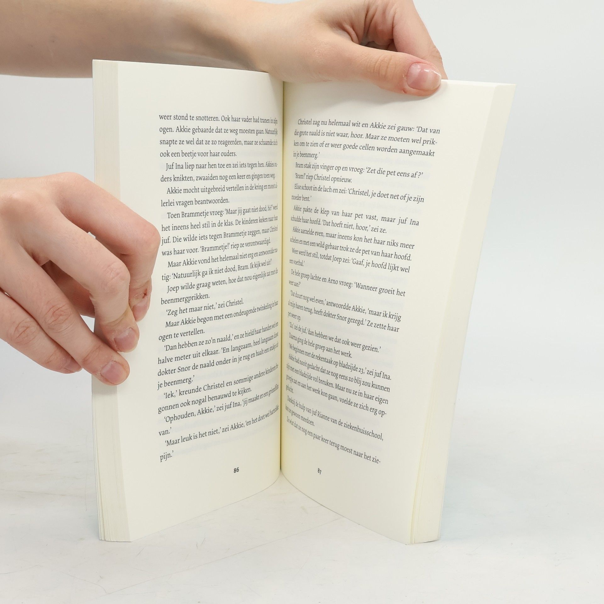 Jacobus Maria Vriens Geef mij maar een BOEK: Achtste-groepers huilen niet