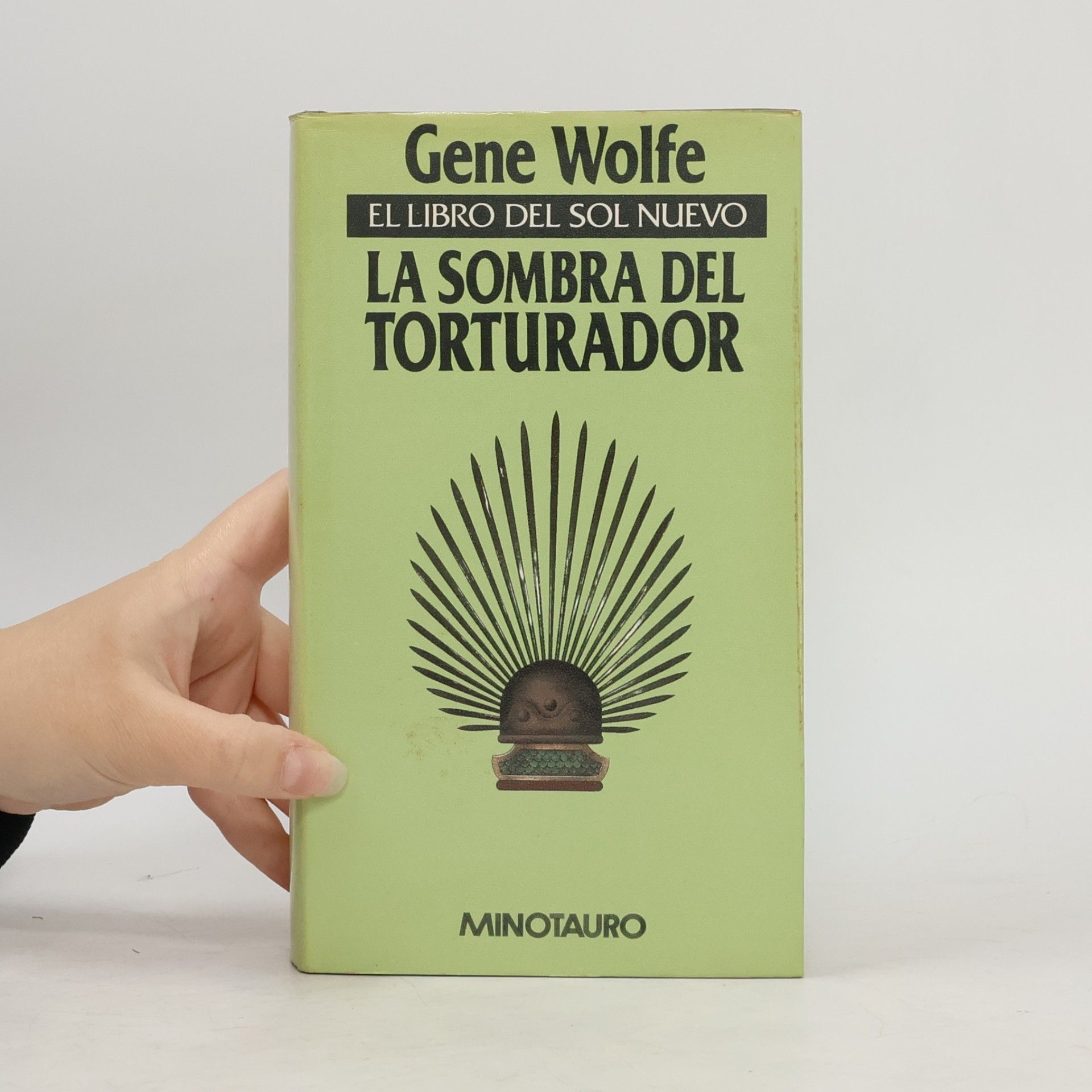 El libro del sol nuevo: La sombra del torturador