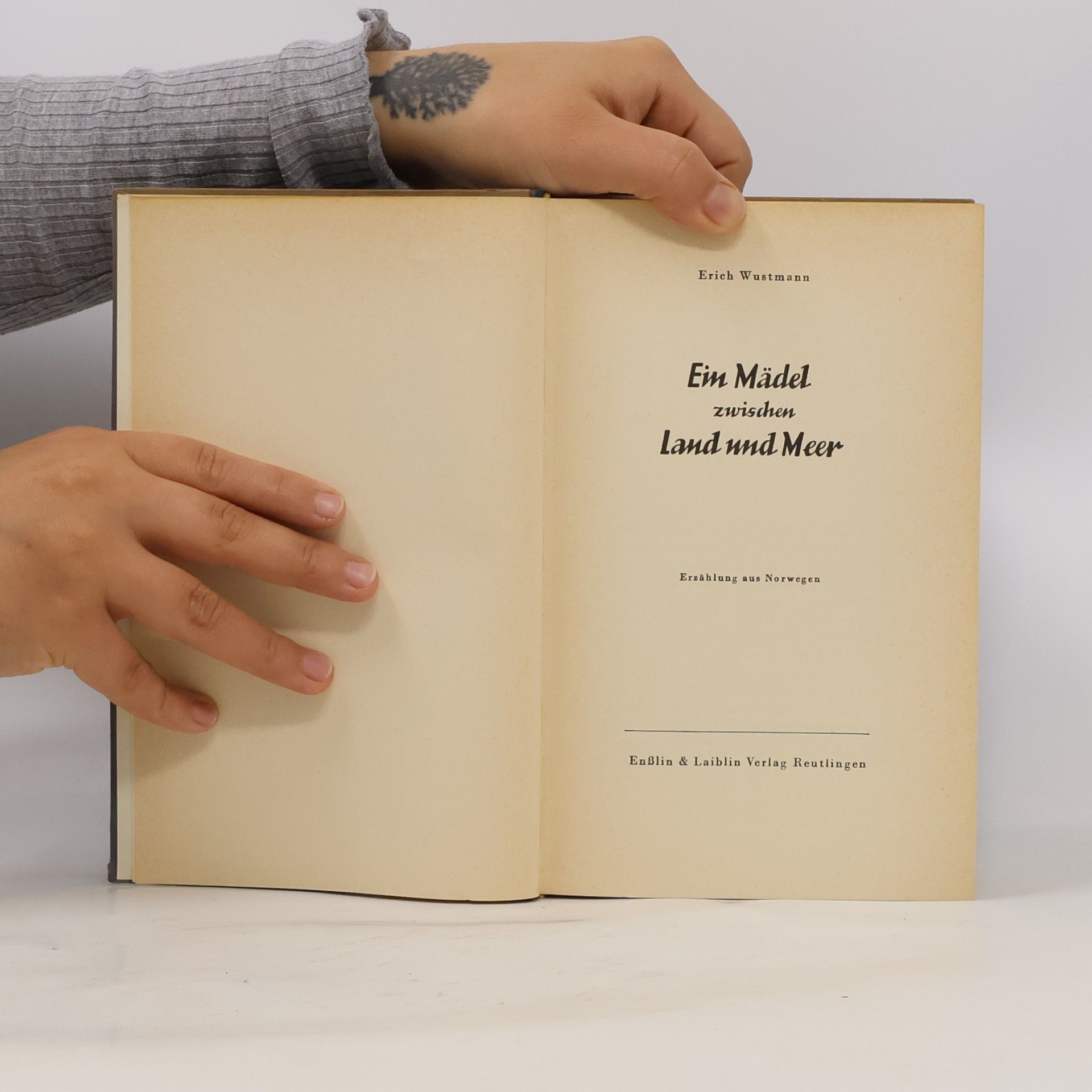Erich Wustmann Ein Mädchen zwischen Land und Meer