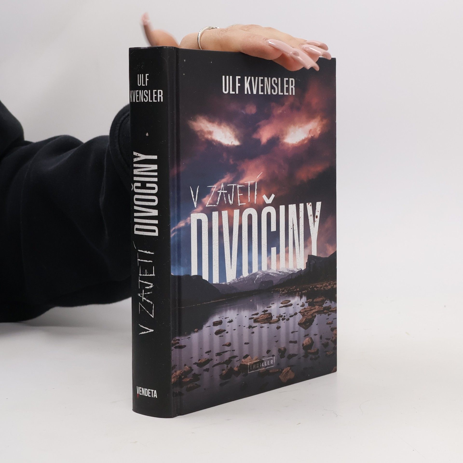Ulf Kvensler V zajetí divočiny