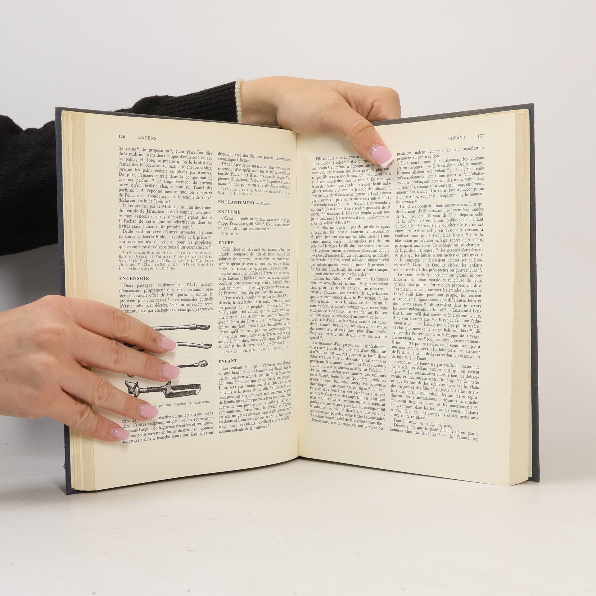 W. Corswant Dictionnaire d'archéologie biblique