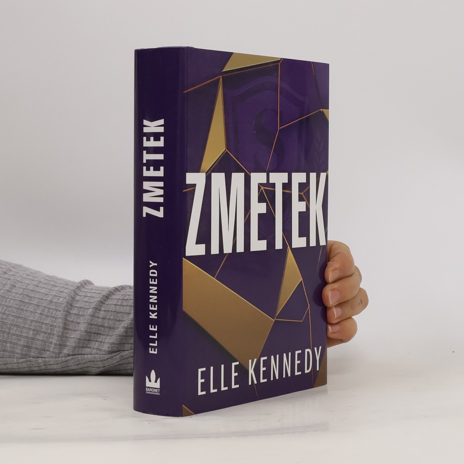 Elle Kennedy Zmetek