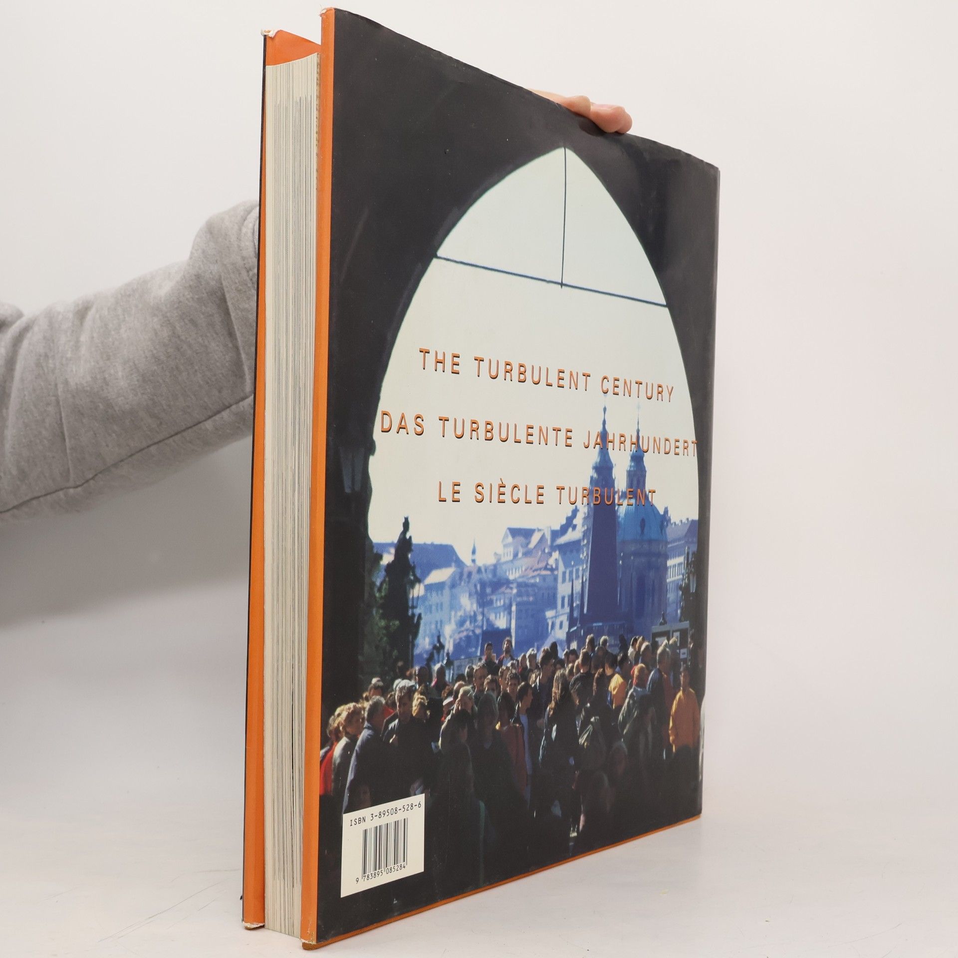 Jan Kaplan Praha = Prag = Prague: The turbulent century = das turbulente Jahrhundert = le siècle turbulent