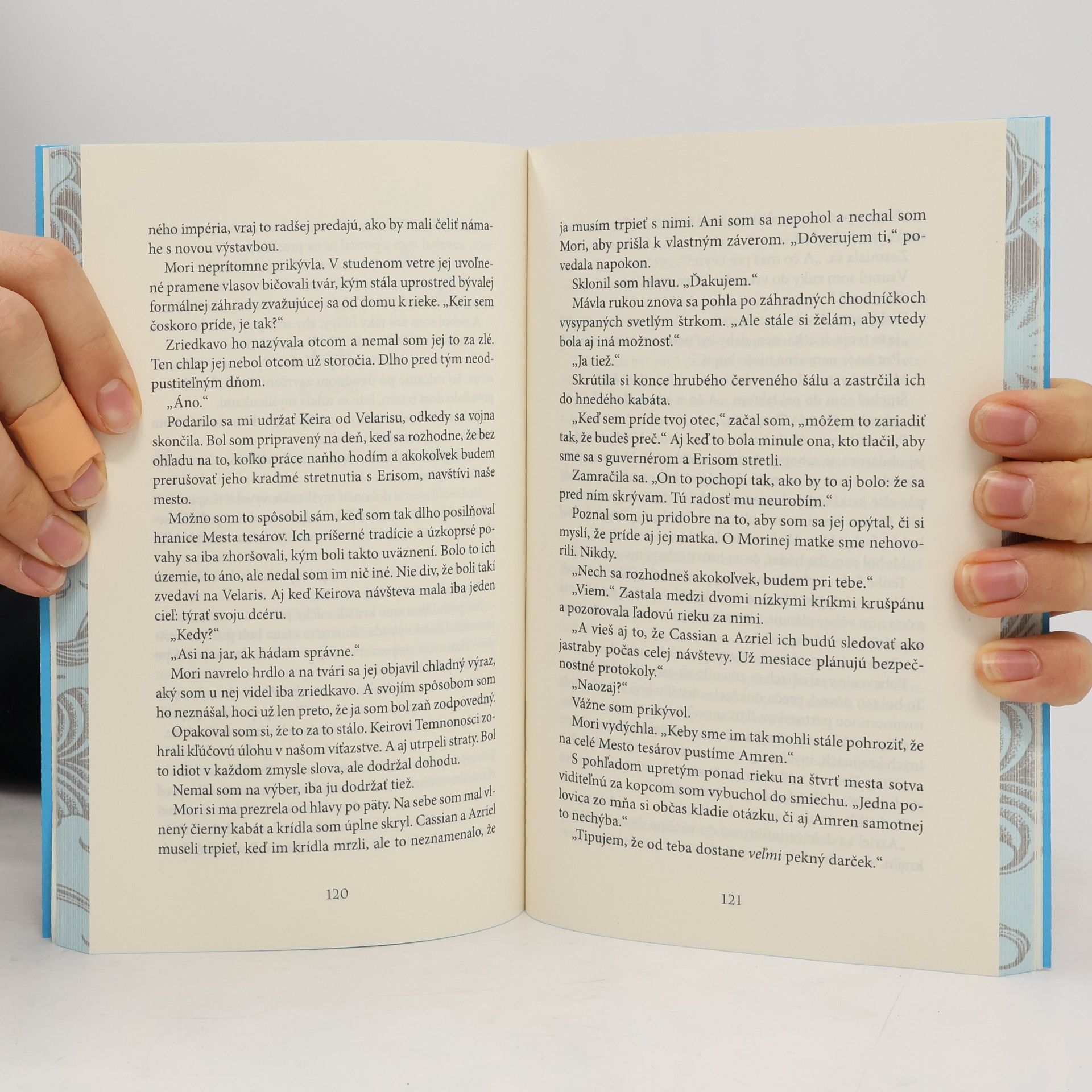Sarah J. Maas Na dvore z hviezd a mrazu
