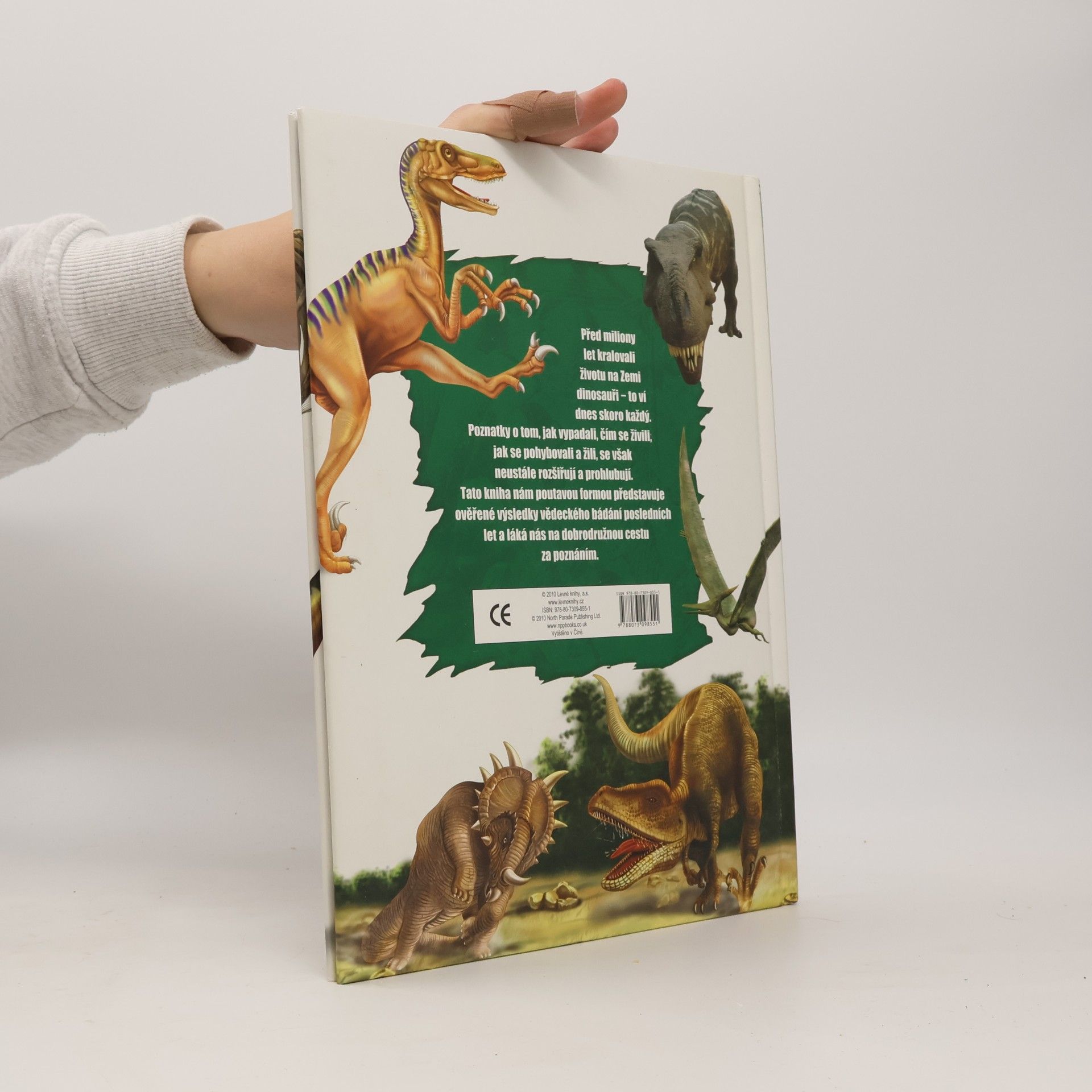 Kolektiv autorů Nové obzory - Dinosauři: Dobrodružství ve světě dinosaurů Dinosauři Objevte prehistorický svět dinosaurů