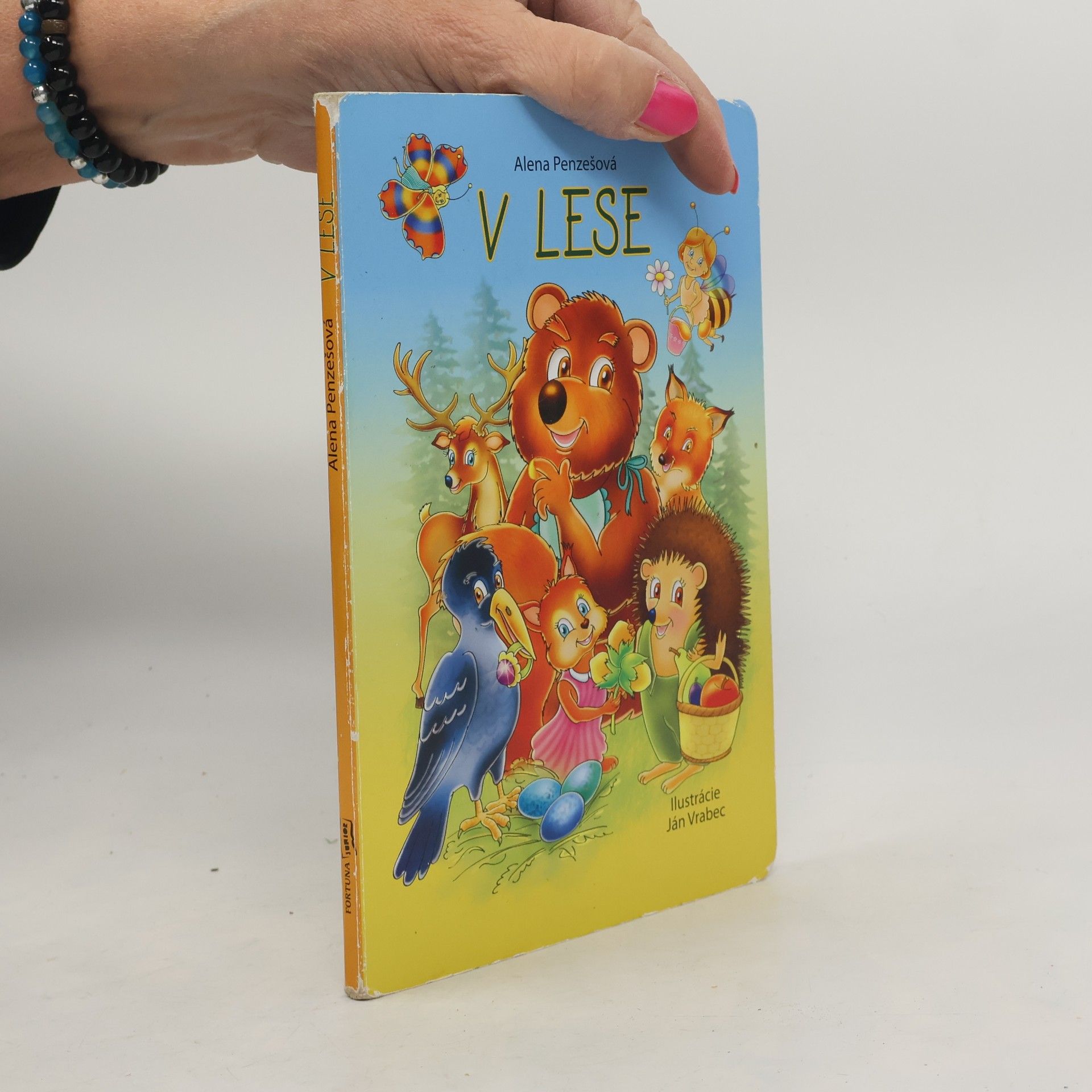 V lese