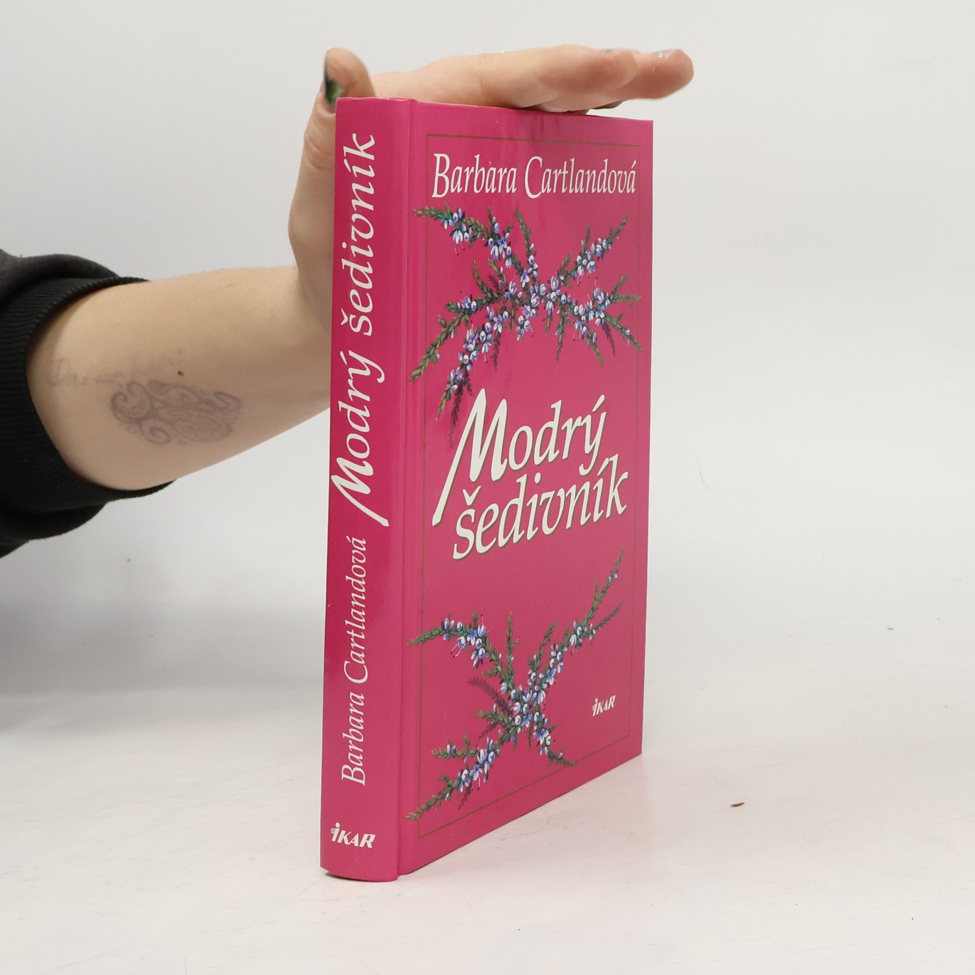 Barbara Cartland Modrý šedivník