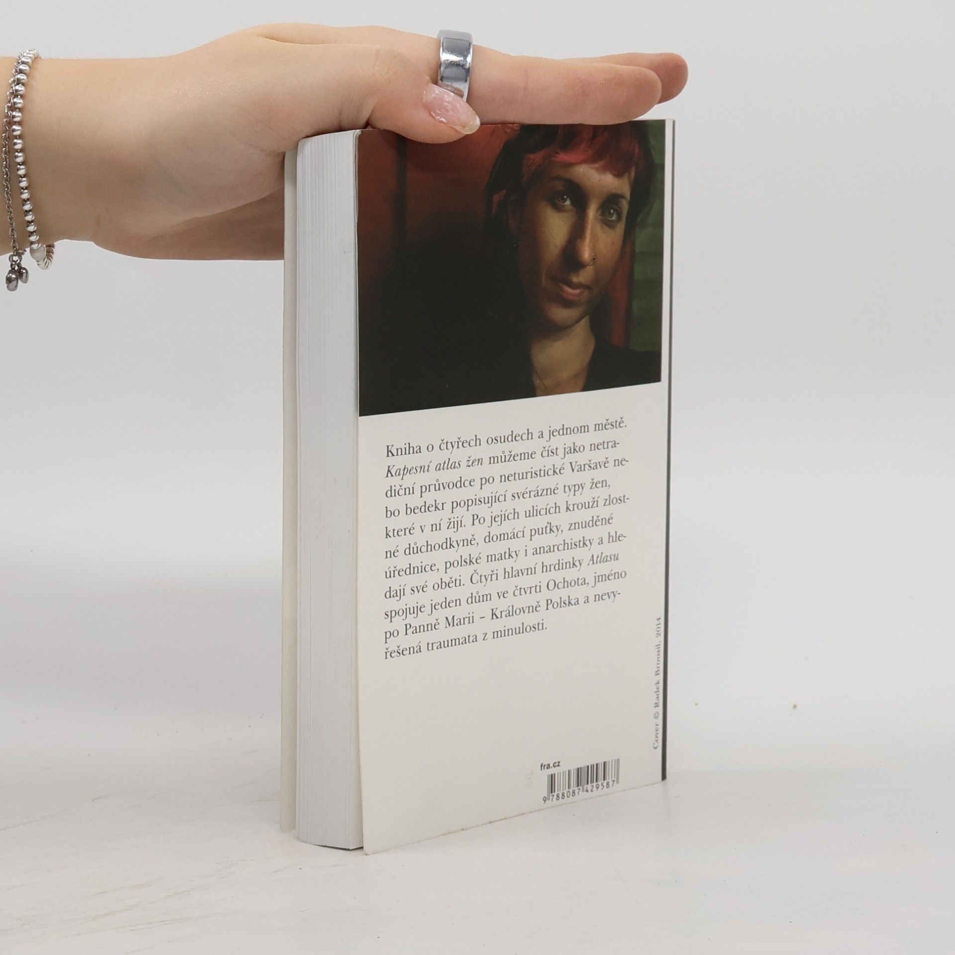 Sylwia Chutnik Kapesní atlas žen