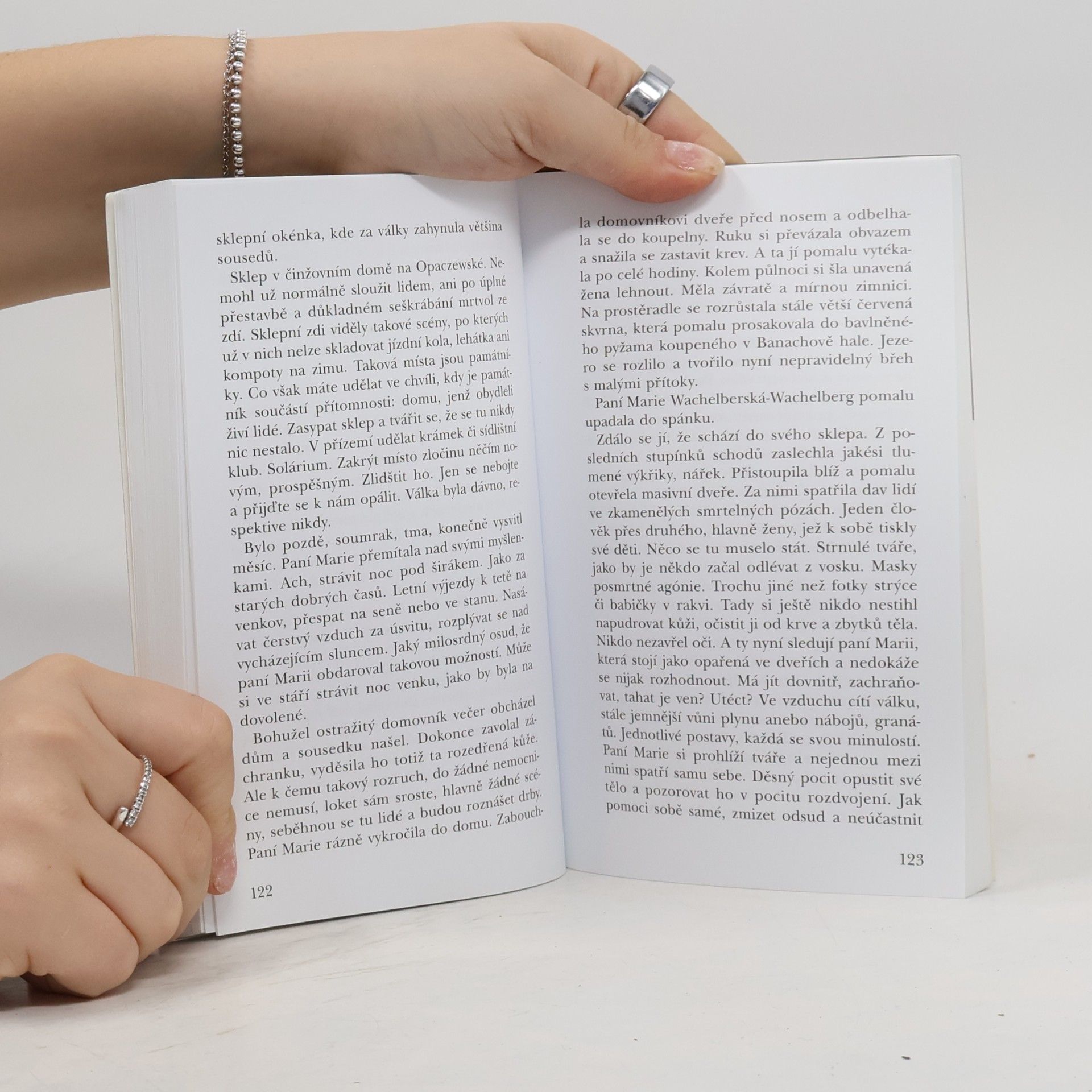 Sylwia Chutnik Kapesní atlas žen