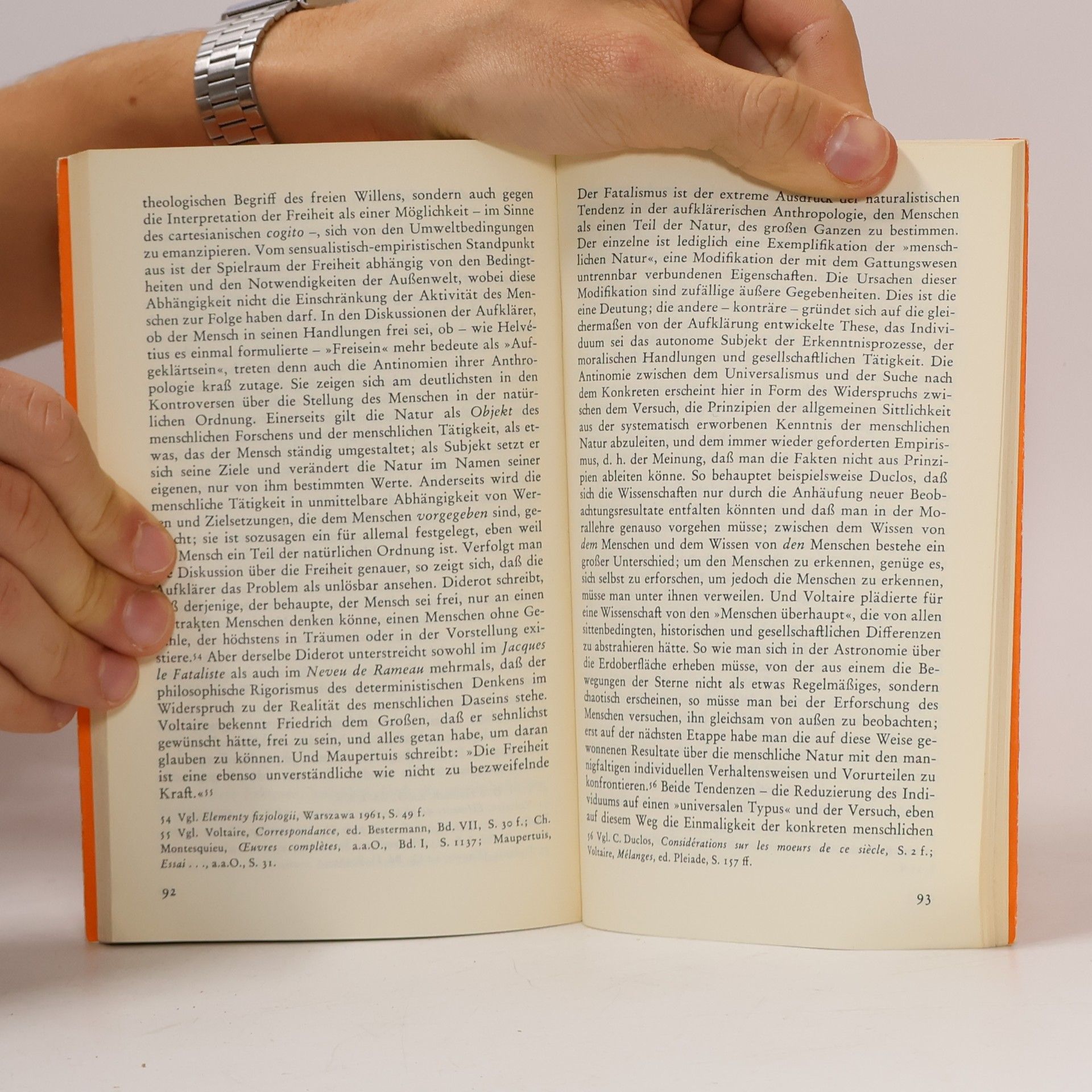 Bronisław Baczko Weltanschauung, Metaphysik, Entfremdung Philosophische Versuche