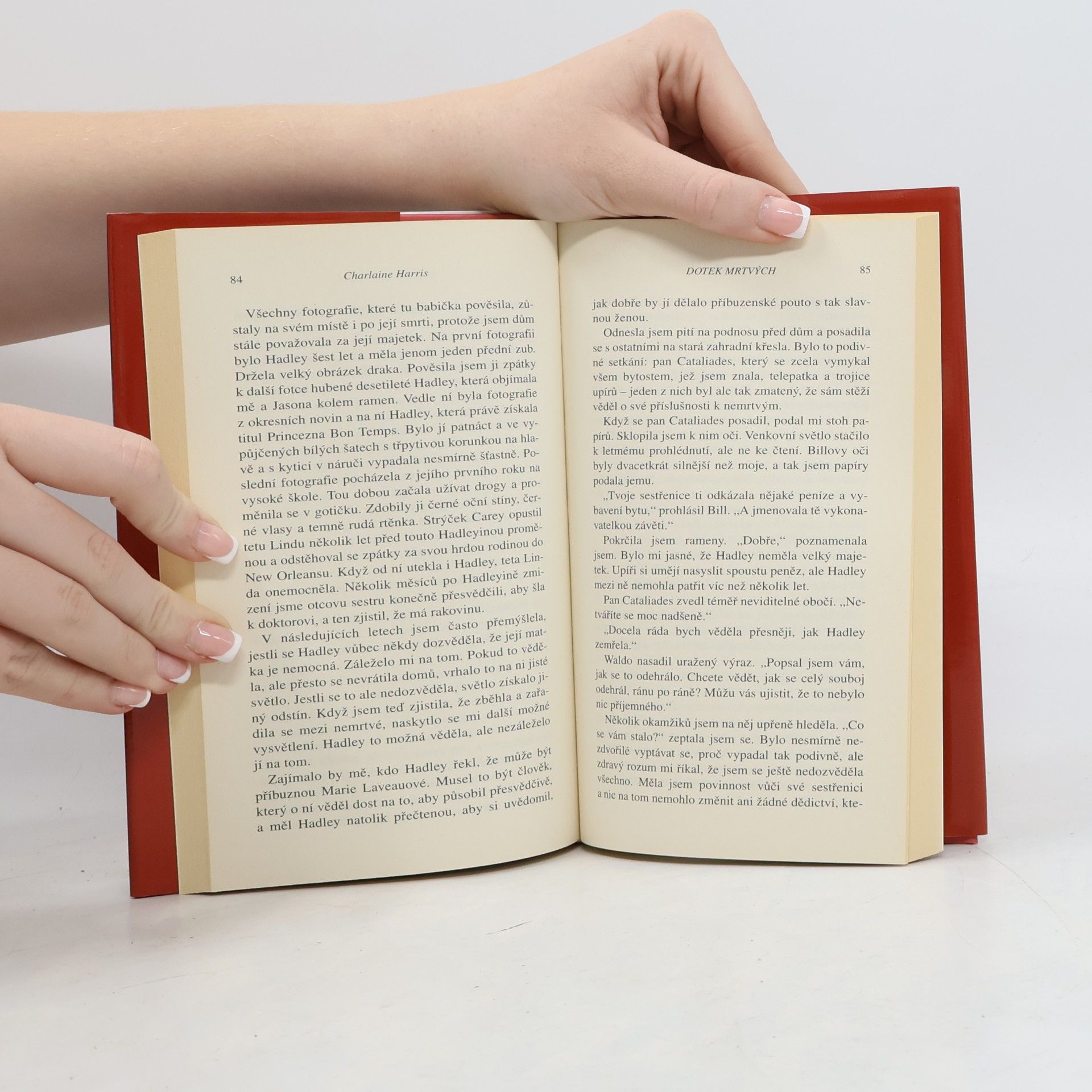 Charlaine Harris Dotek mrtvých