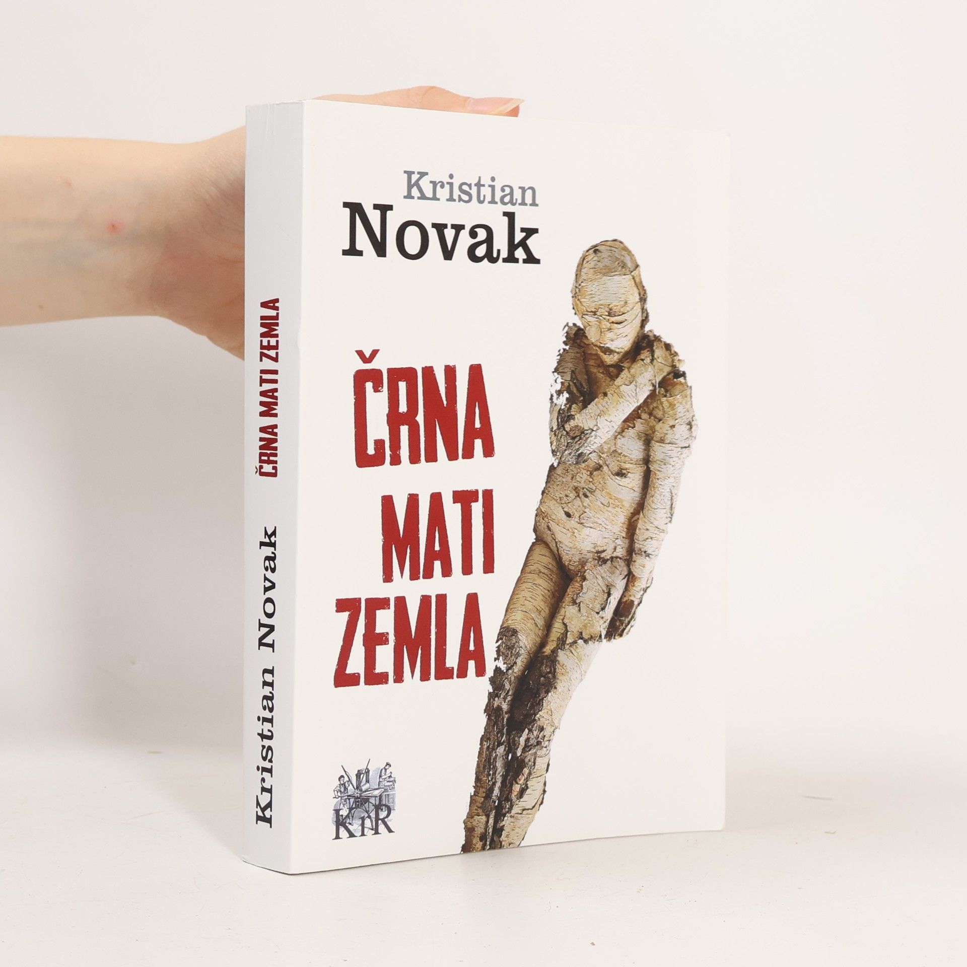 Kristian Novak Črna mati zemla