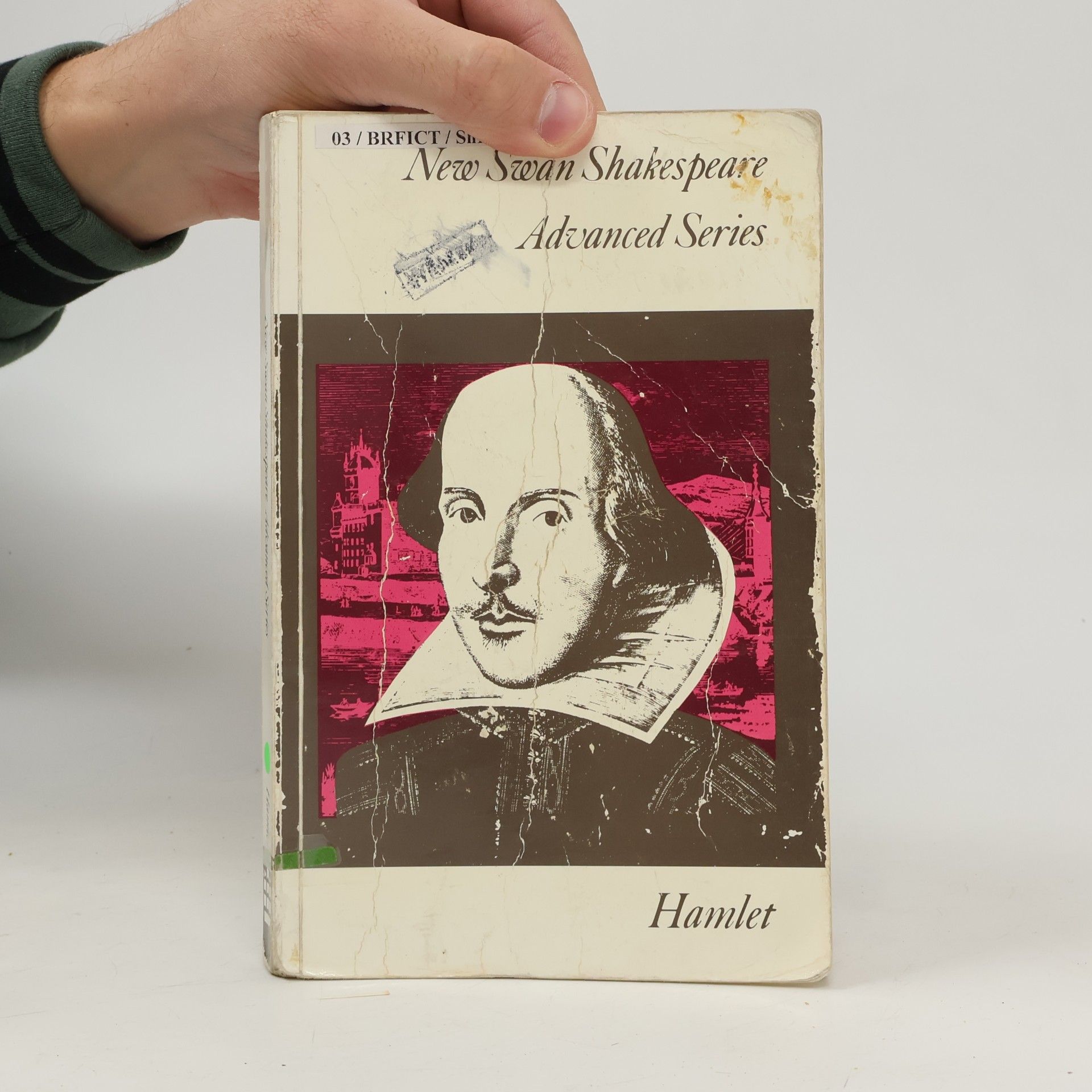 William Shakespeare New Swan Shakespeare Advanced Series. Hamlet