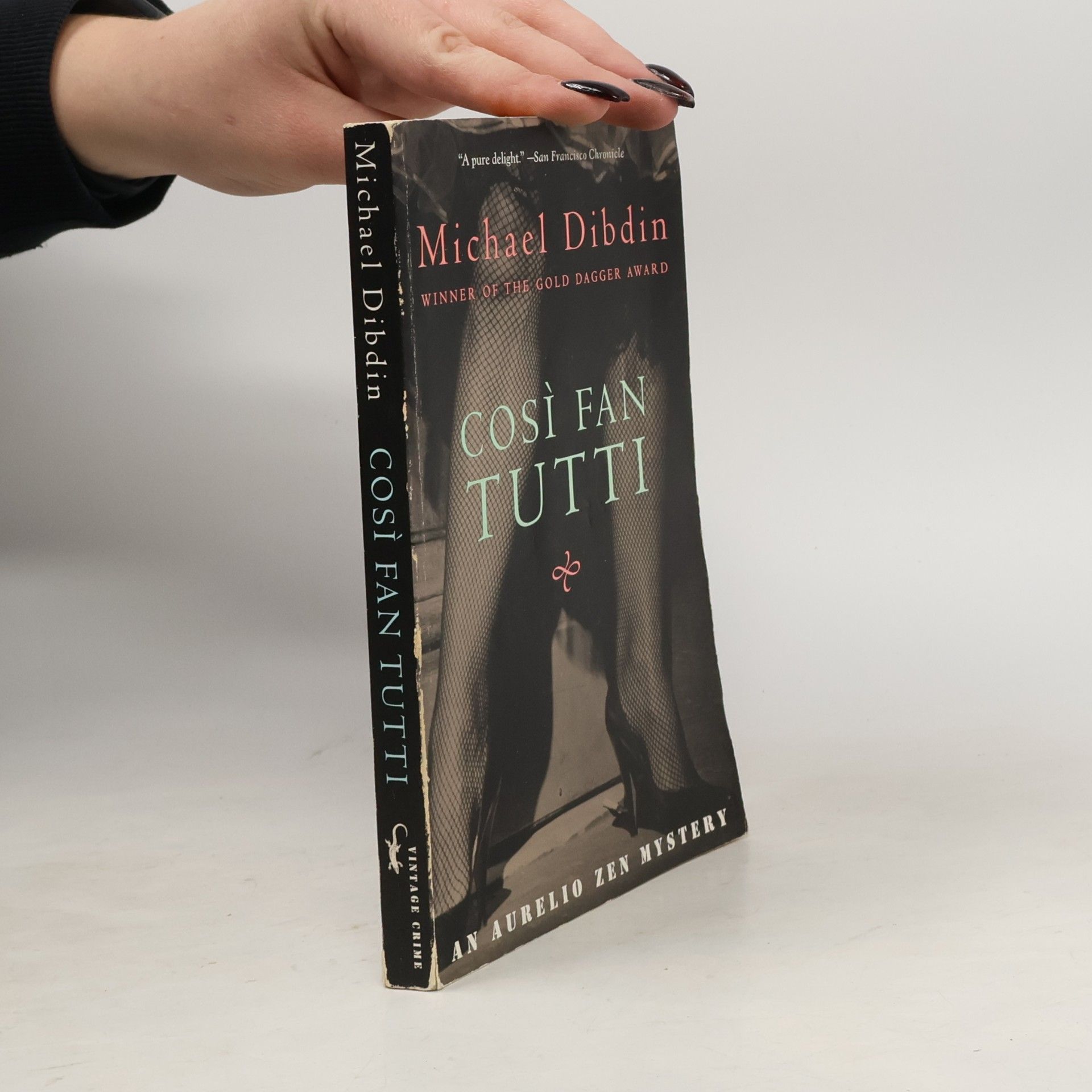 Michael Dibdin Cosi Fan Tutti