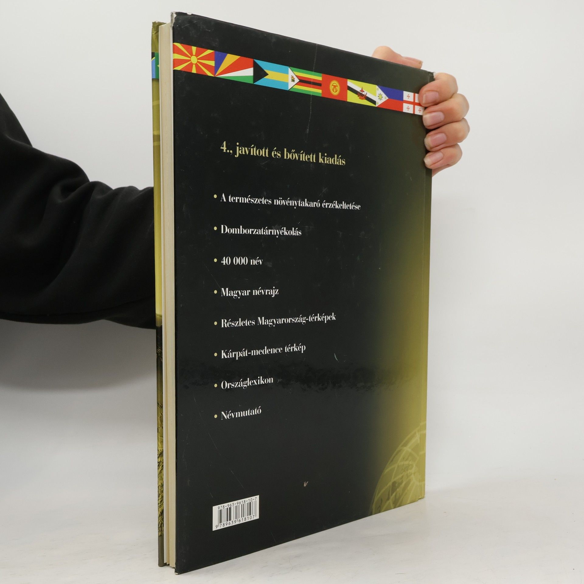 Various authors Földrajzi és politikai Világatlasz