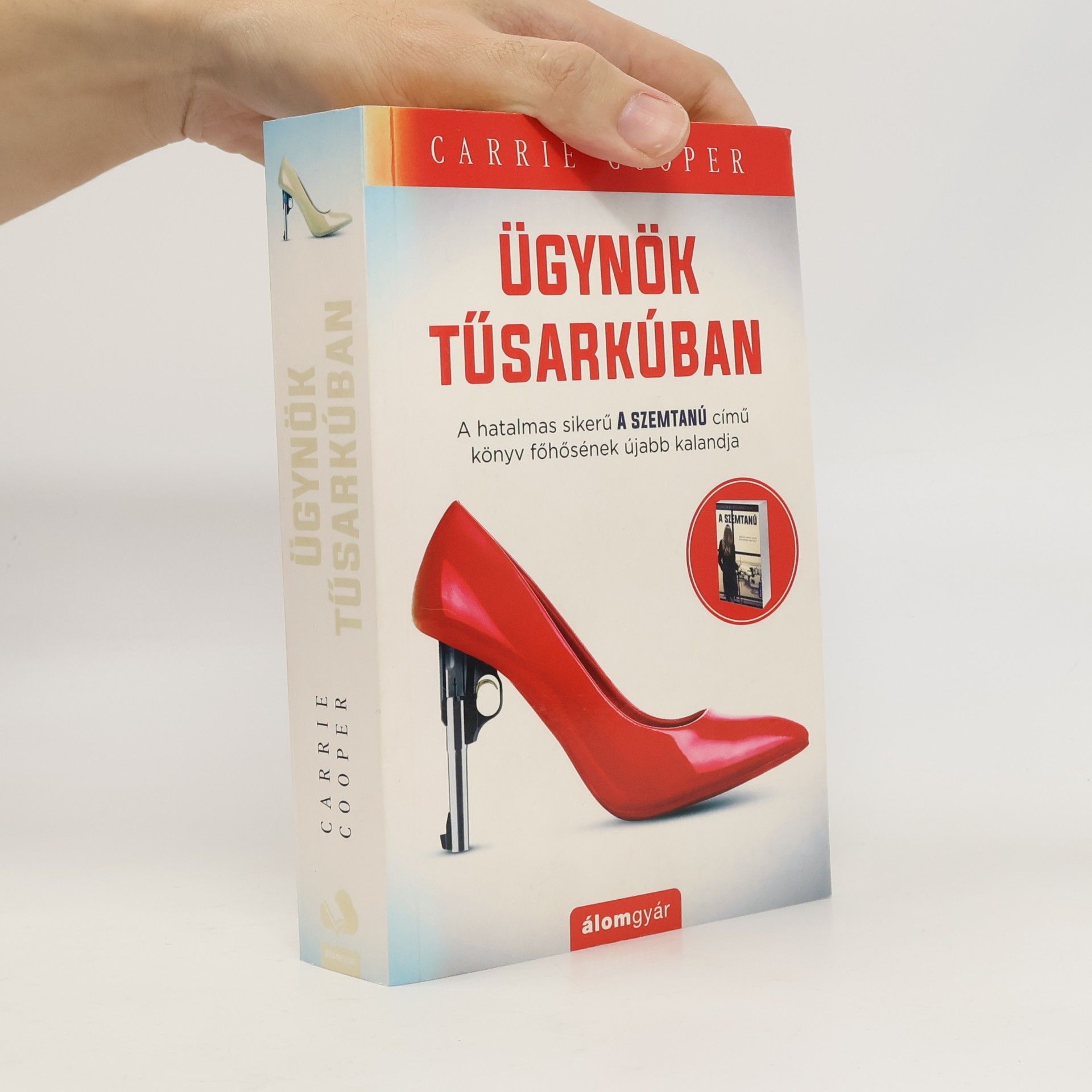 Ügynök tűsarkúban